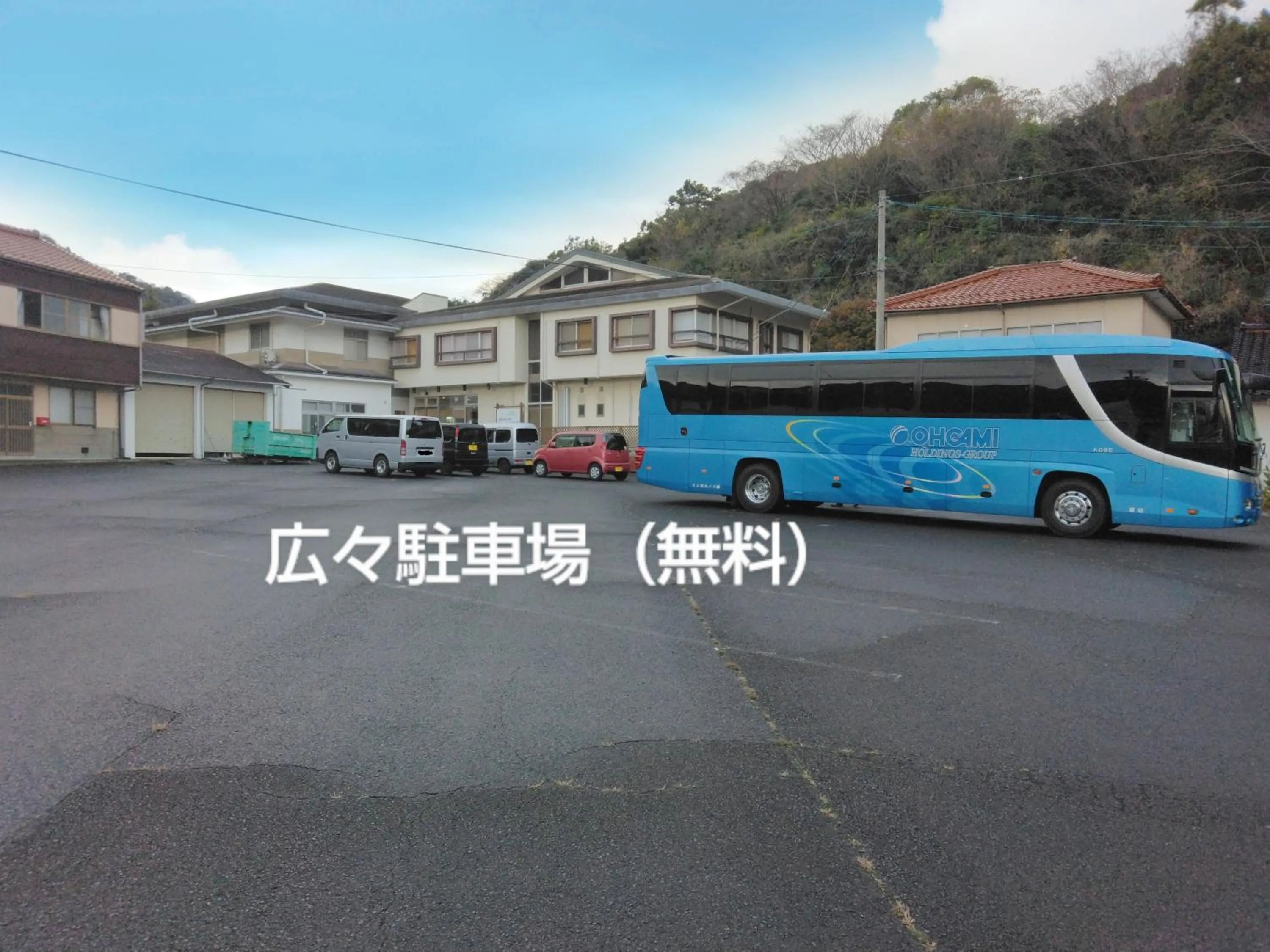 Parking in Villa Izumoya