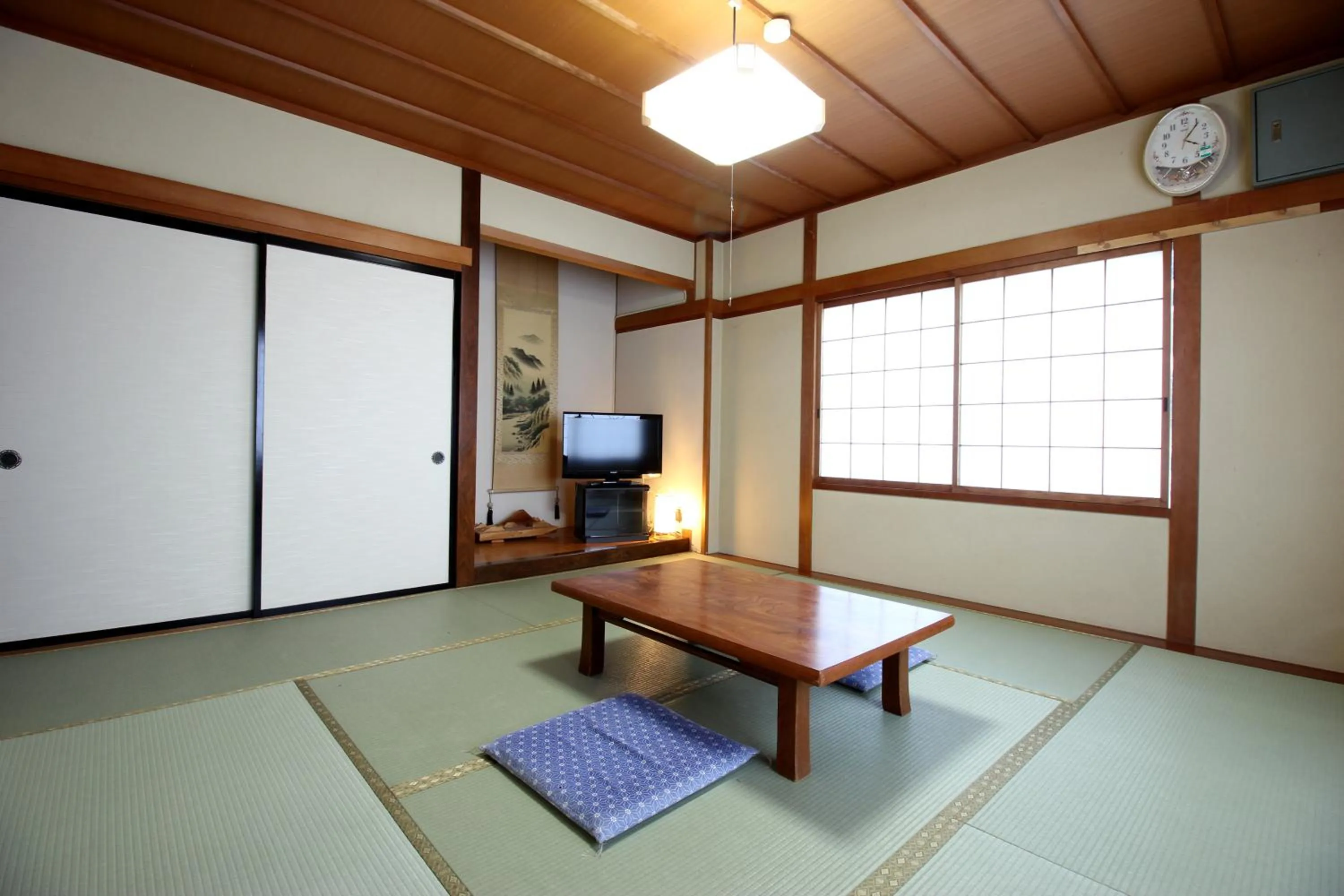 Photo of the whole room in Villa Izumoya