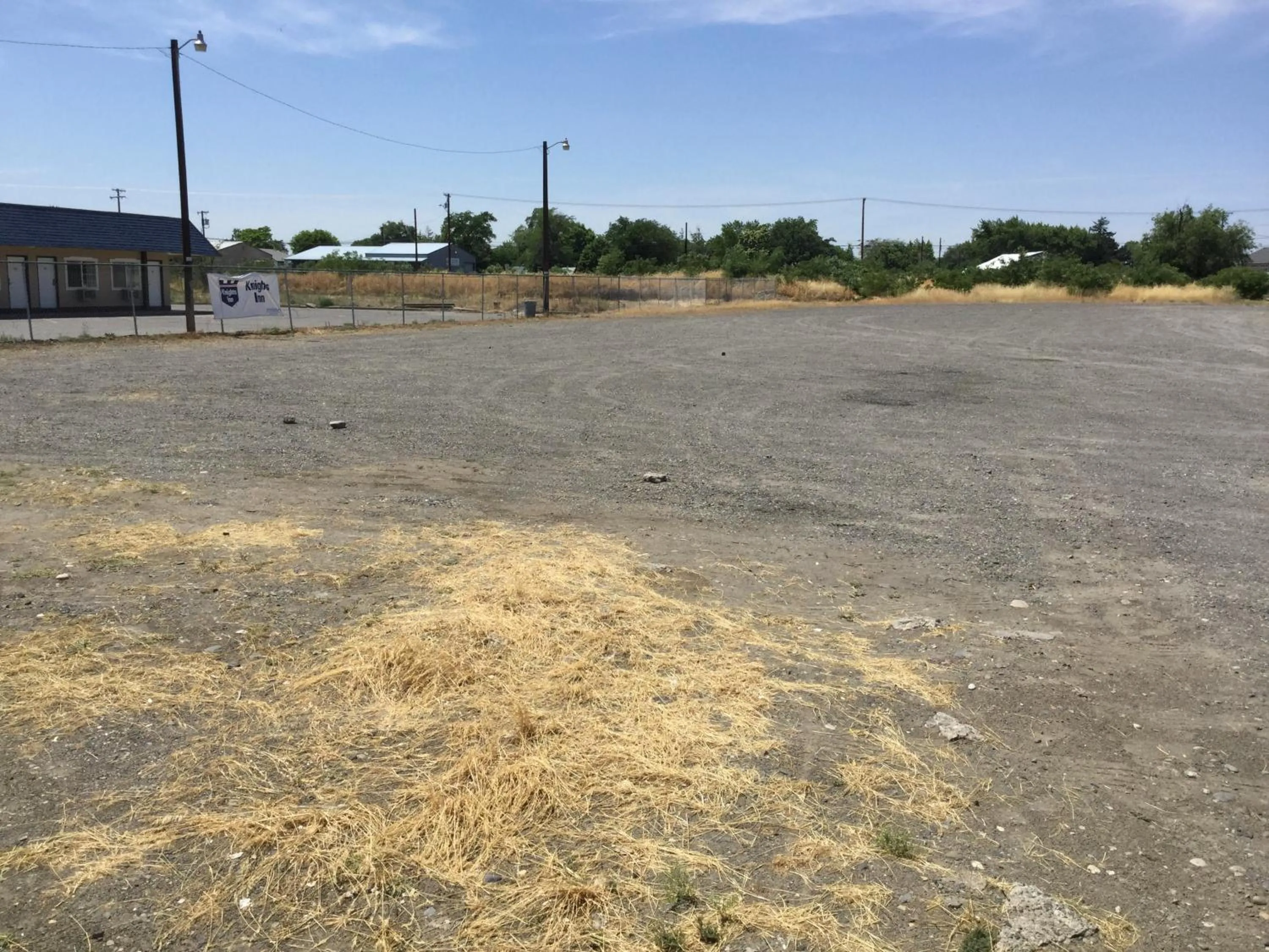 Property building in Knights Inn Hermiston