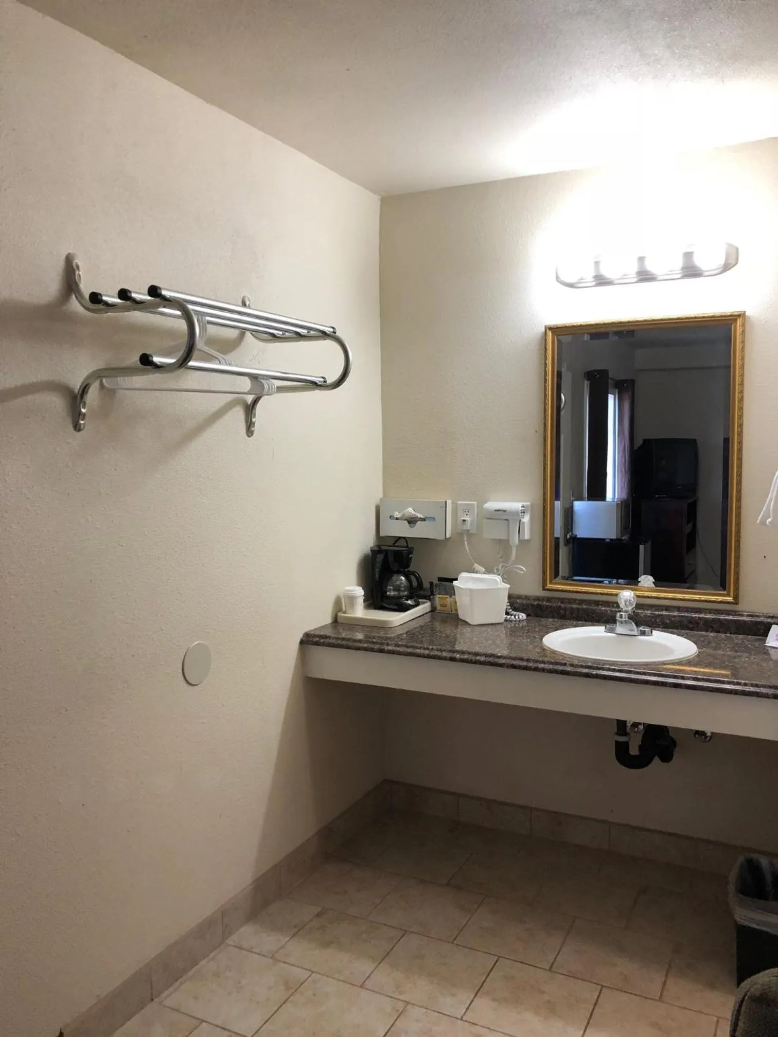 Bathroom in Knights Inn Hermiston