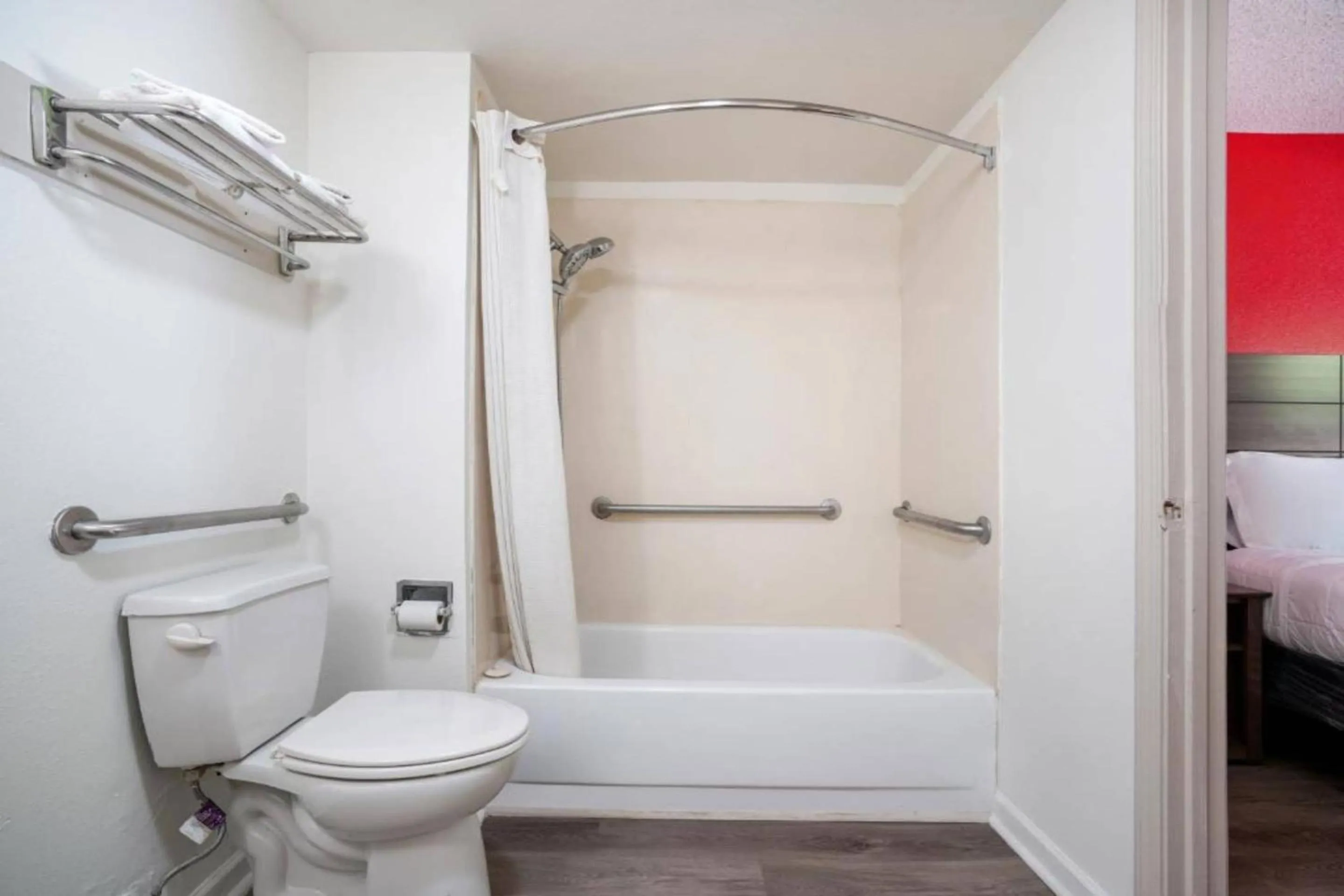 Bathroom in OYO Hotel Decatur I-285 The Perimeter