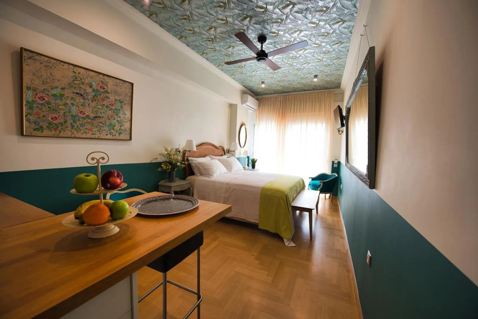 Photo of the whole room, Bed in Rastoni Athens Suites near Acropolis at Tsatsou street