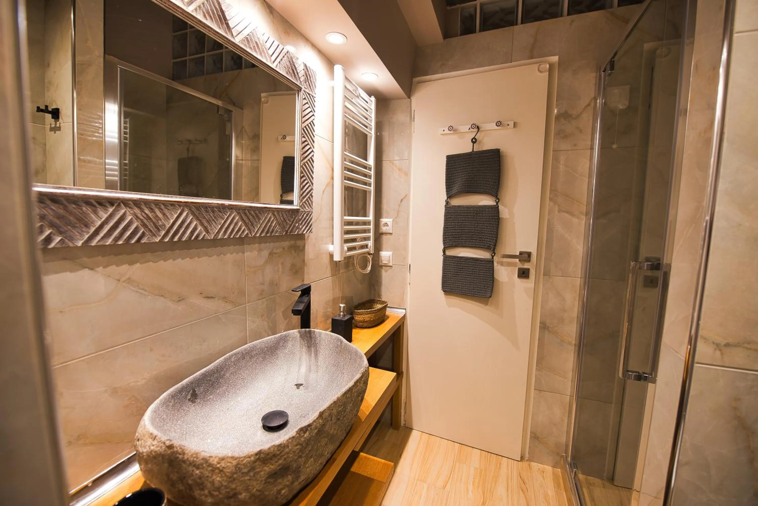 Shower in Rastoni Athens Suites near Acropolis at Tsatsou street