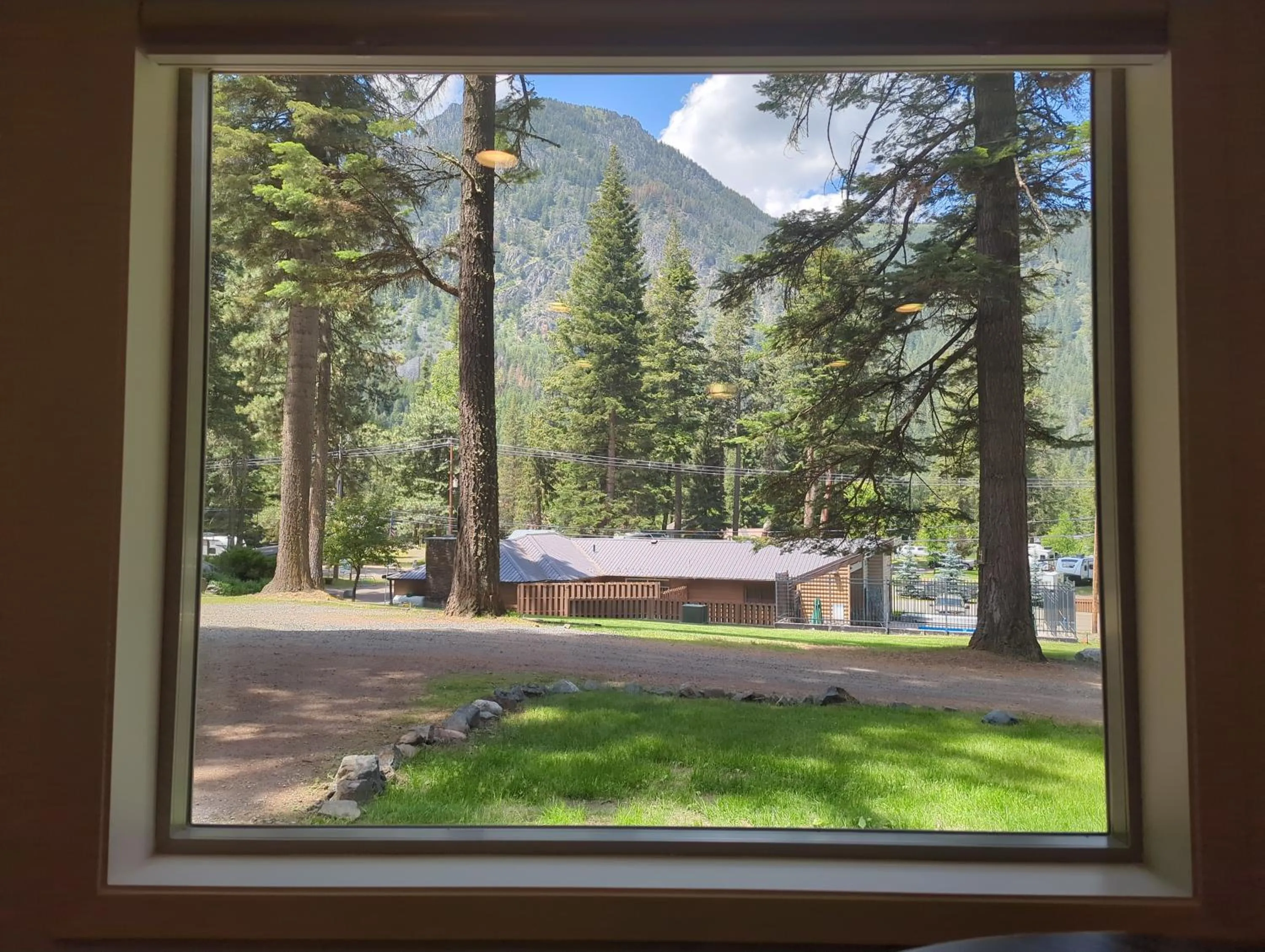 Dining area in Eagle Cap Chalets