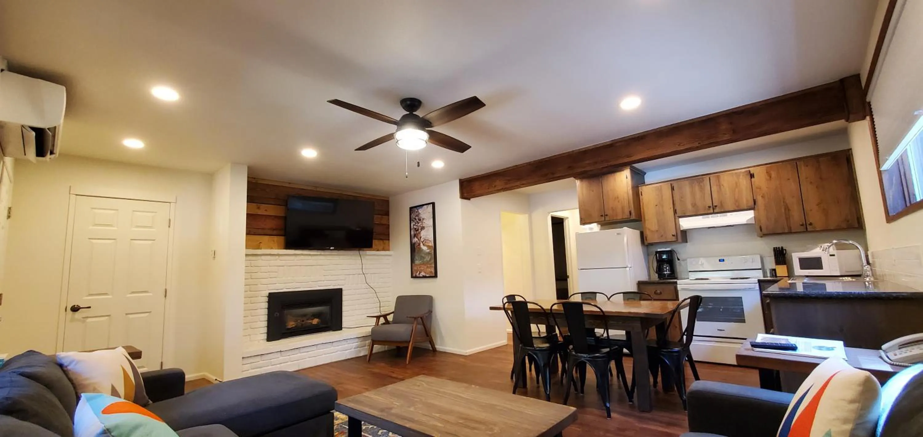 Living room in Eagle Cap Chalets