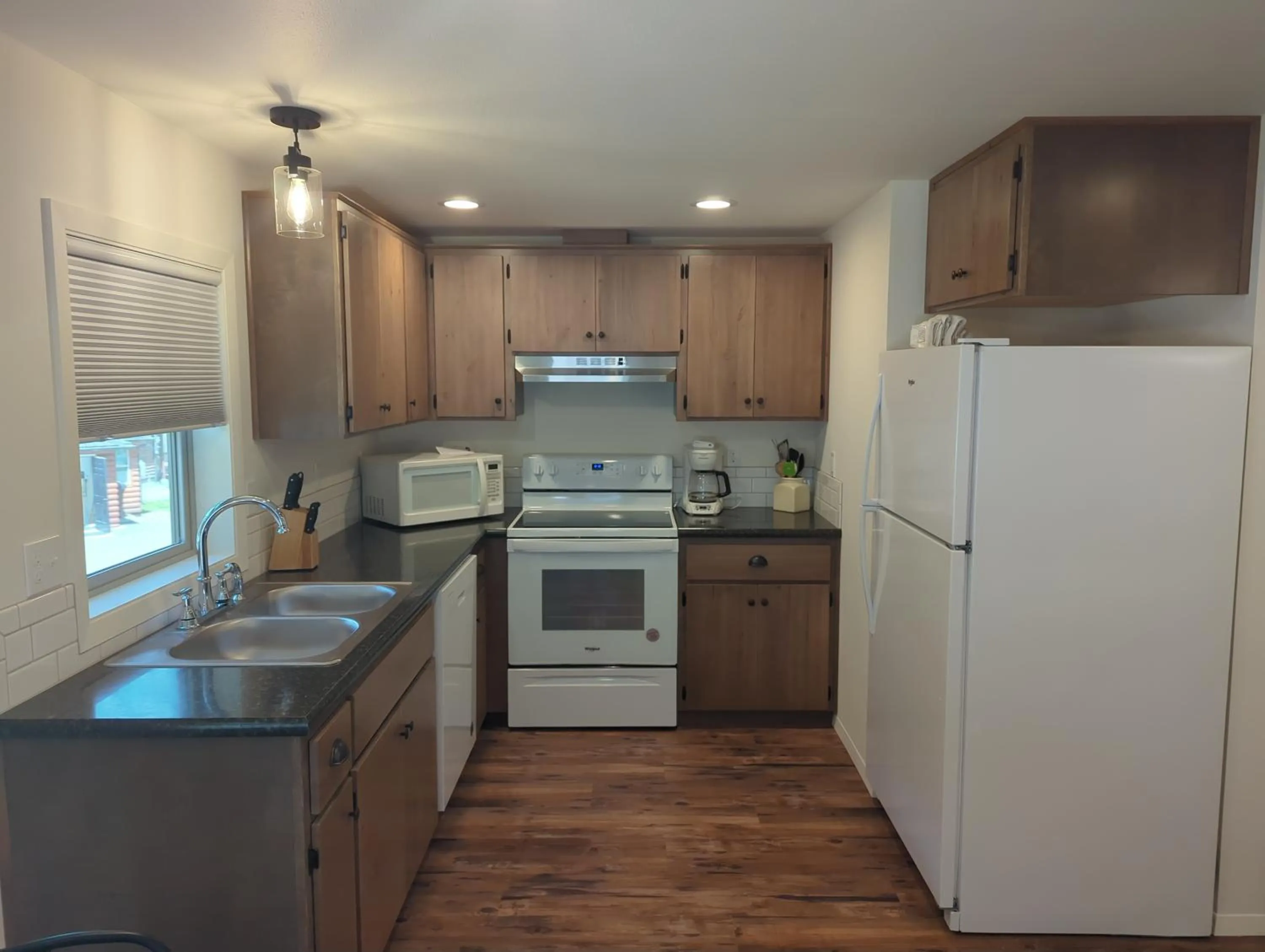 Kitchen or kitchenette in Eagle Cap Chalets