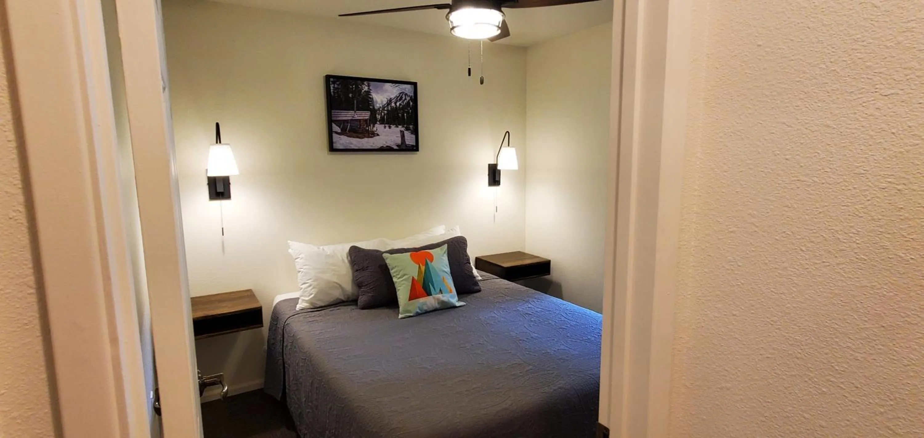 Bed in Eagle Cap Chalets