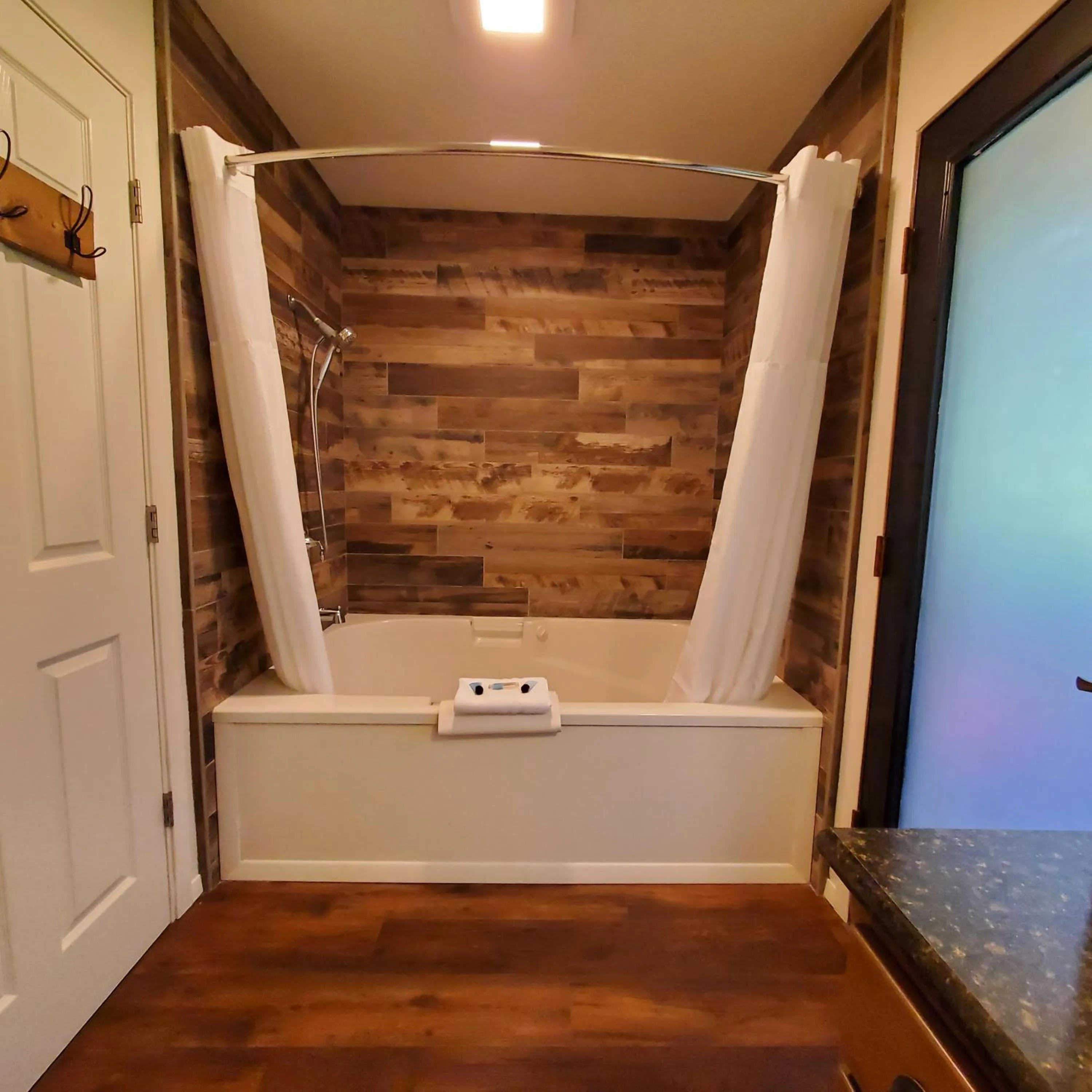 Bath in Eagle Cap Chalets