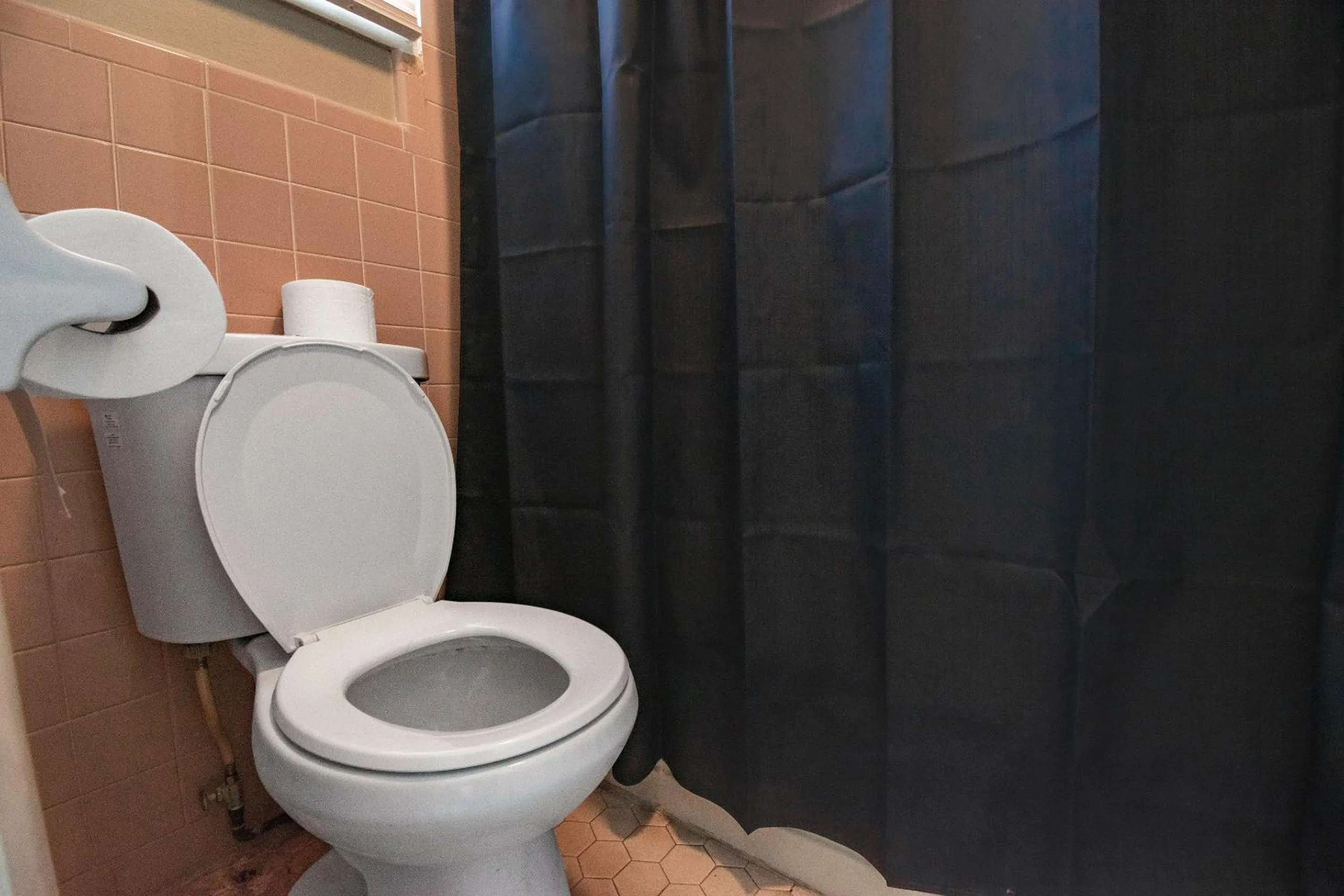 Bathroom in OYO Hotel Calhoun, GA I-75