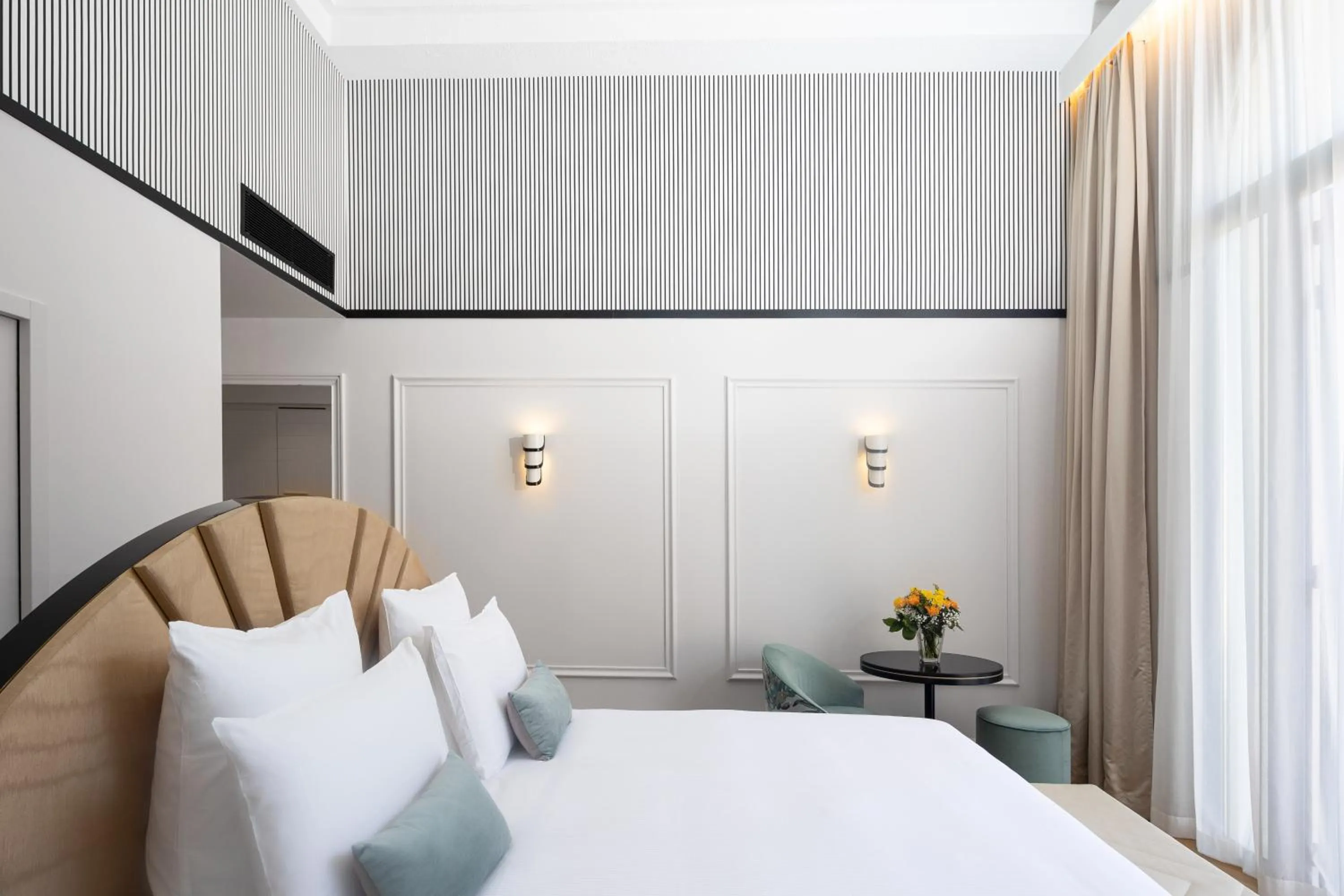 Photo of the whole room, Bed in The 1932 Hotel & Spa Cap d'Antibes - MGallery Collection