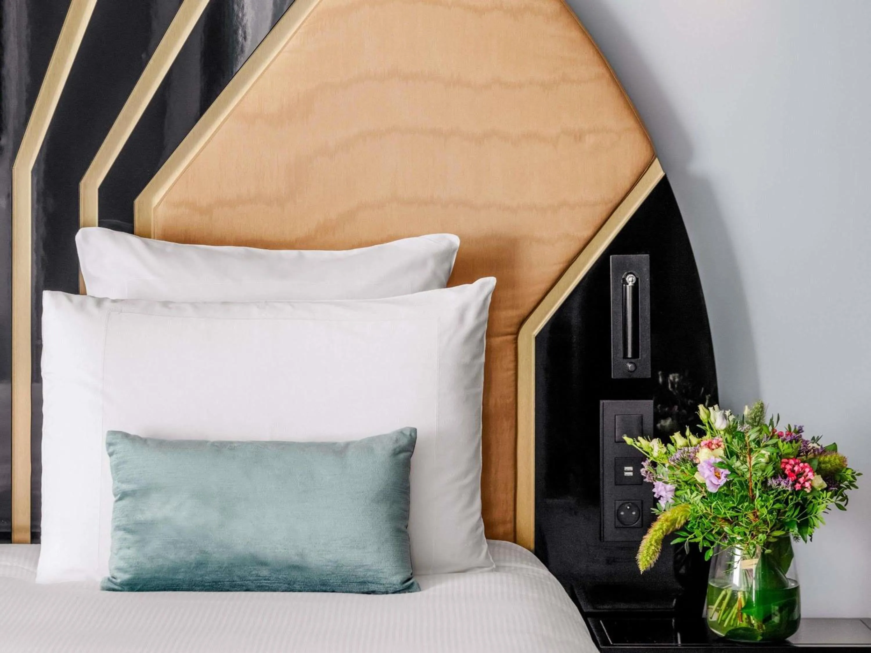 Bedroom, Bed in The 1932 Hotel & Spa Cap d'Antibes - MGallery Collection