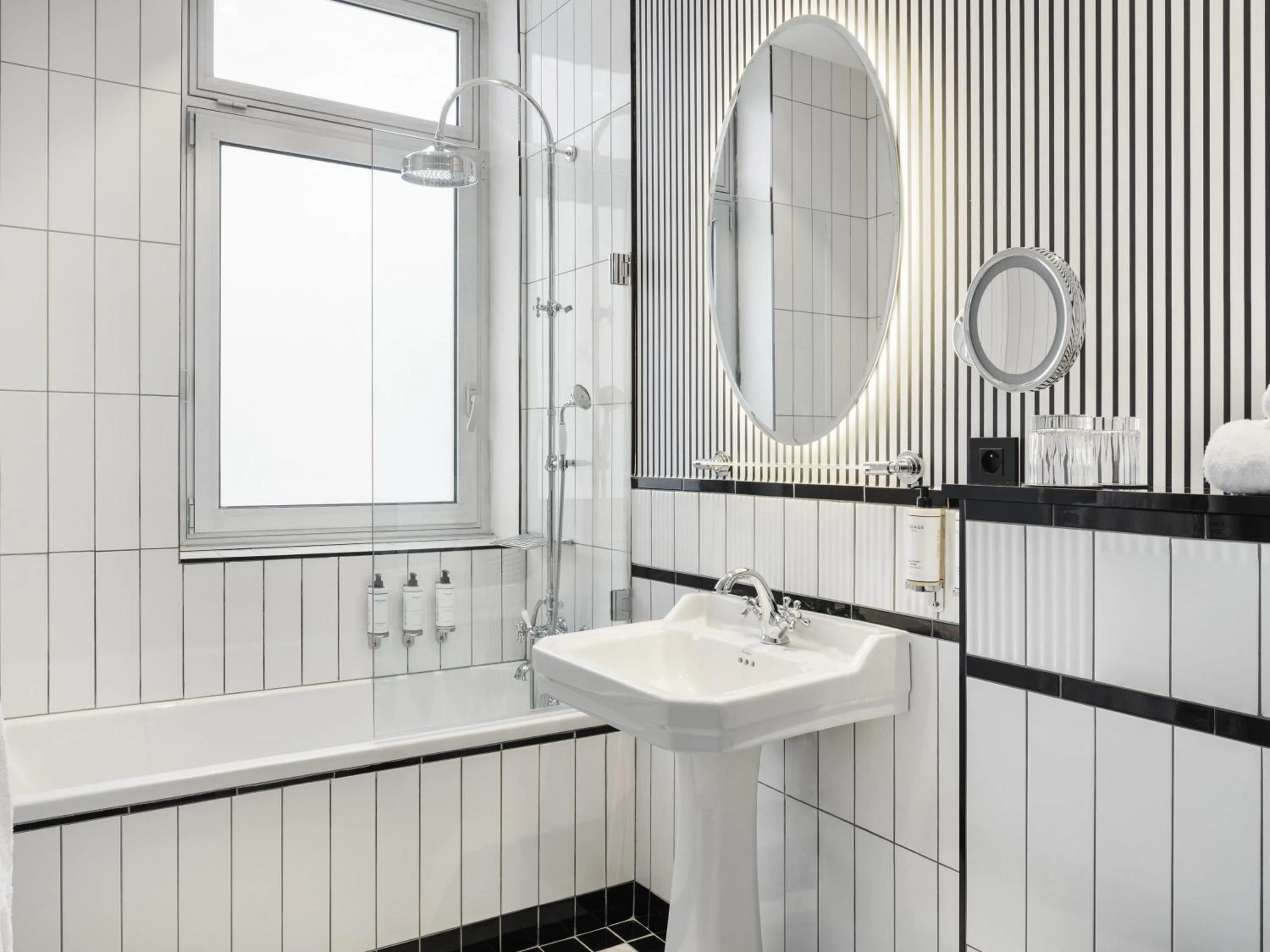 Bedroom in The 1932 Hotel & Spa Cap d'Antibes - MGallery Collection