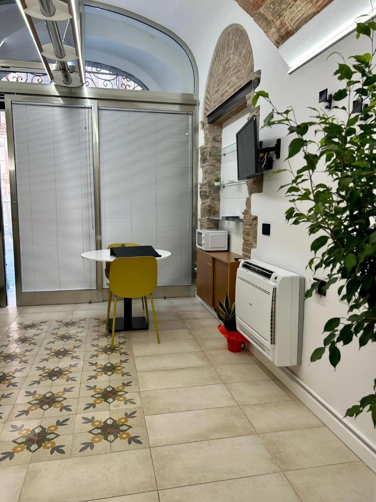 THE PALACE B&B and Apartments