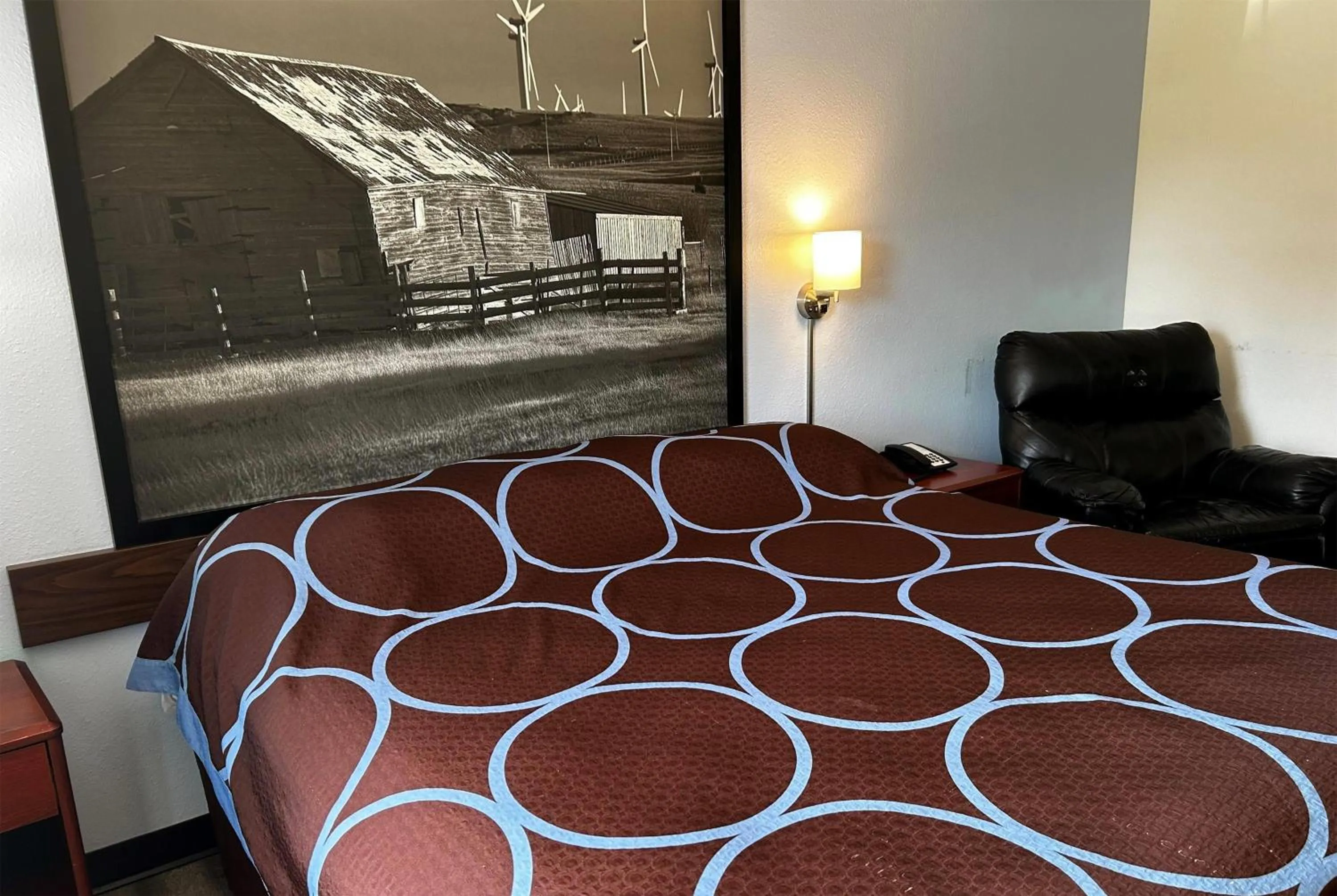 Photo of the whole room, Bed in Super 8 by Wyndham Ida Grove