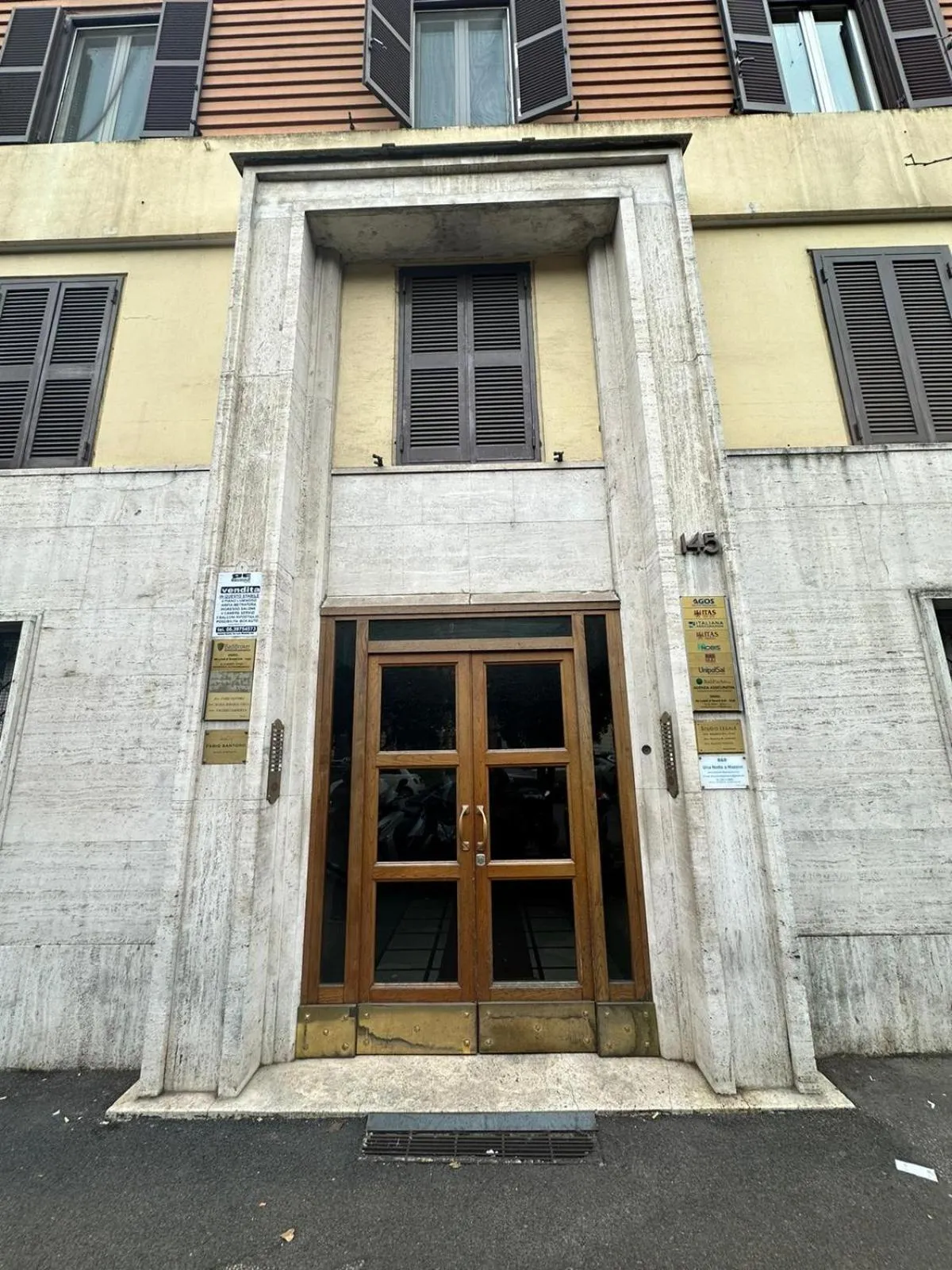 Property building in B&B Una notte a Mazzini