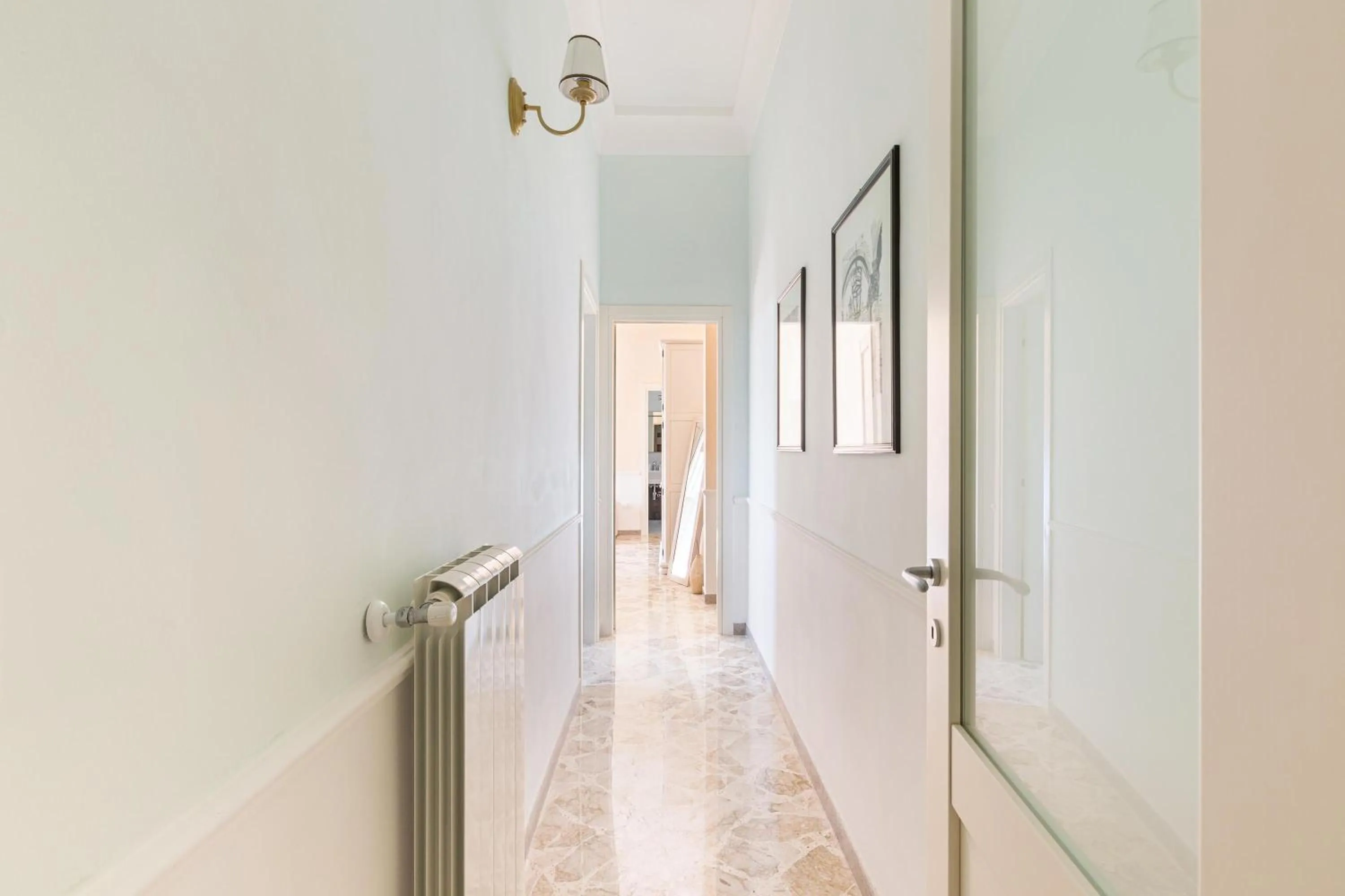 Photo of the whole room in DimoraLeTreMuse Guesthouse