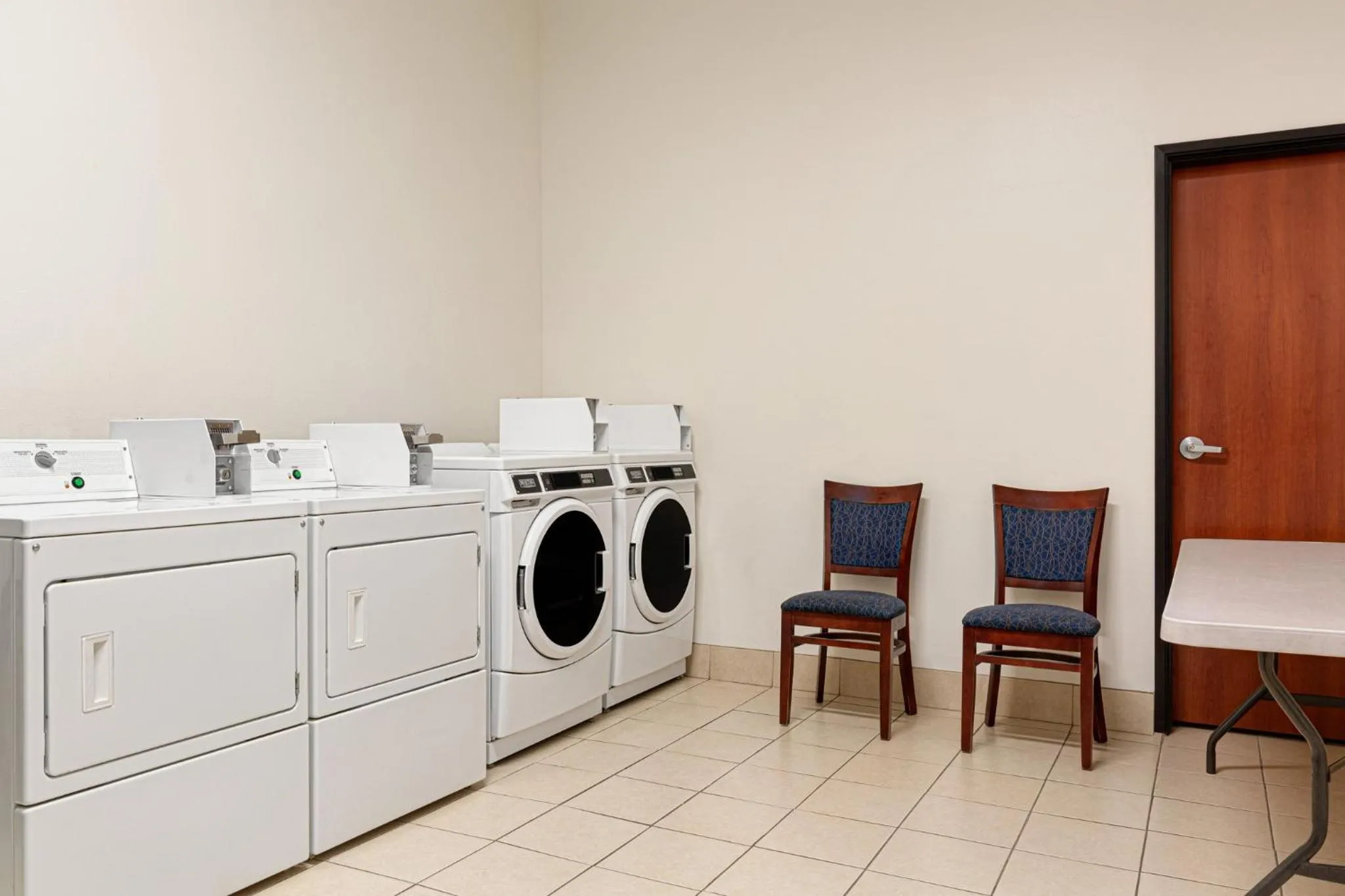 Other in Holiday Inn Express & Suites Bakersfield Central, an IHG Hotel