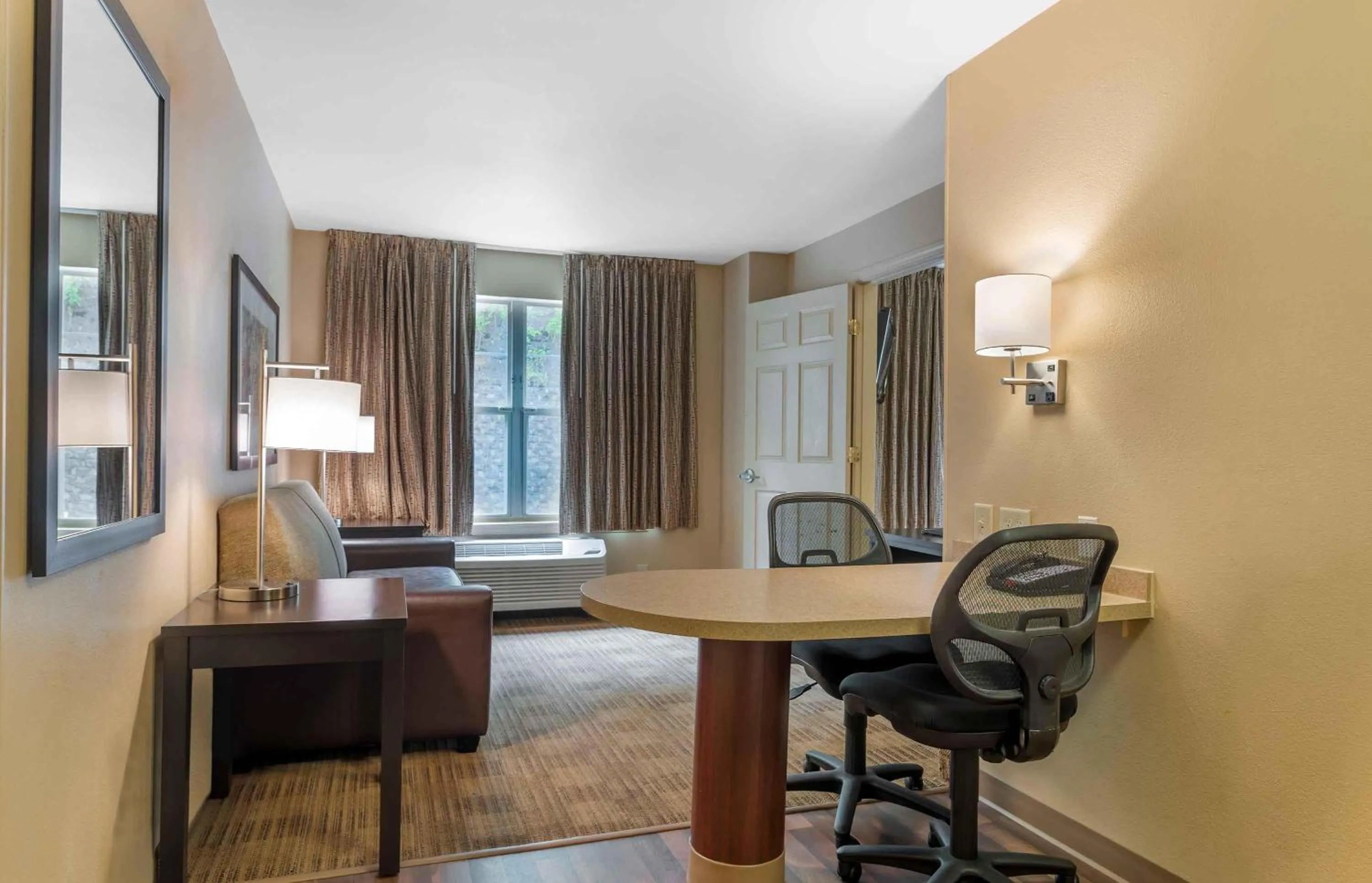 Bedroom in Extended Stay America Suites - Atlanta - Alpharetta - Northpoint - West