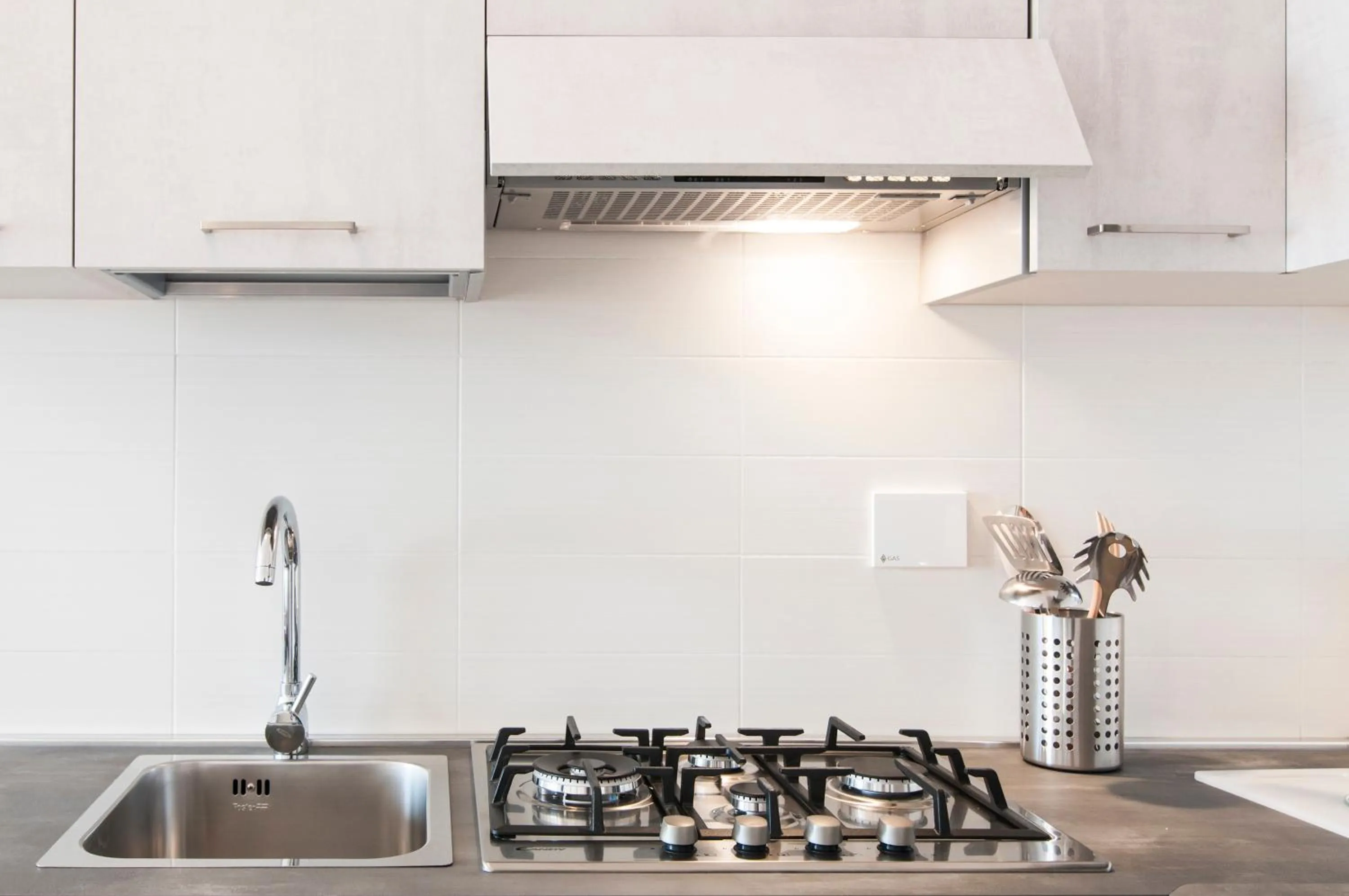 Kitchen or kitchenette in GuestHost - Fonte Laurentina Apartments