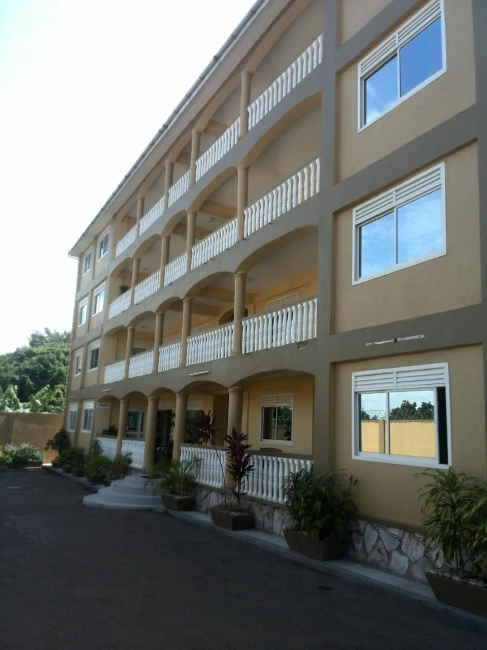 Property building in Karibu BB Suites