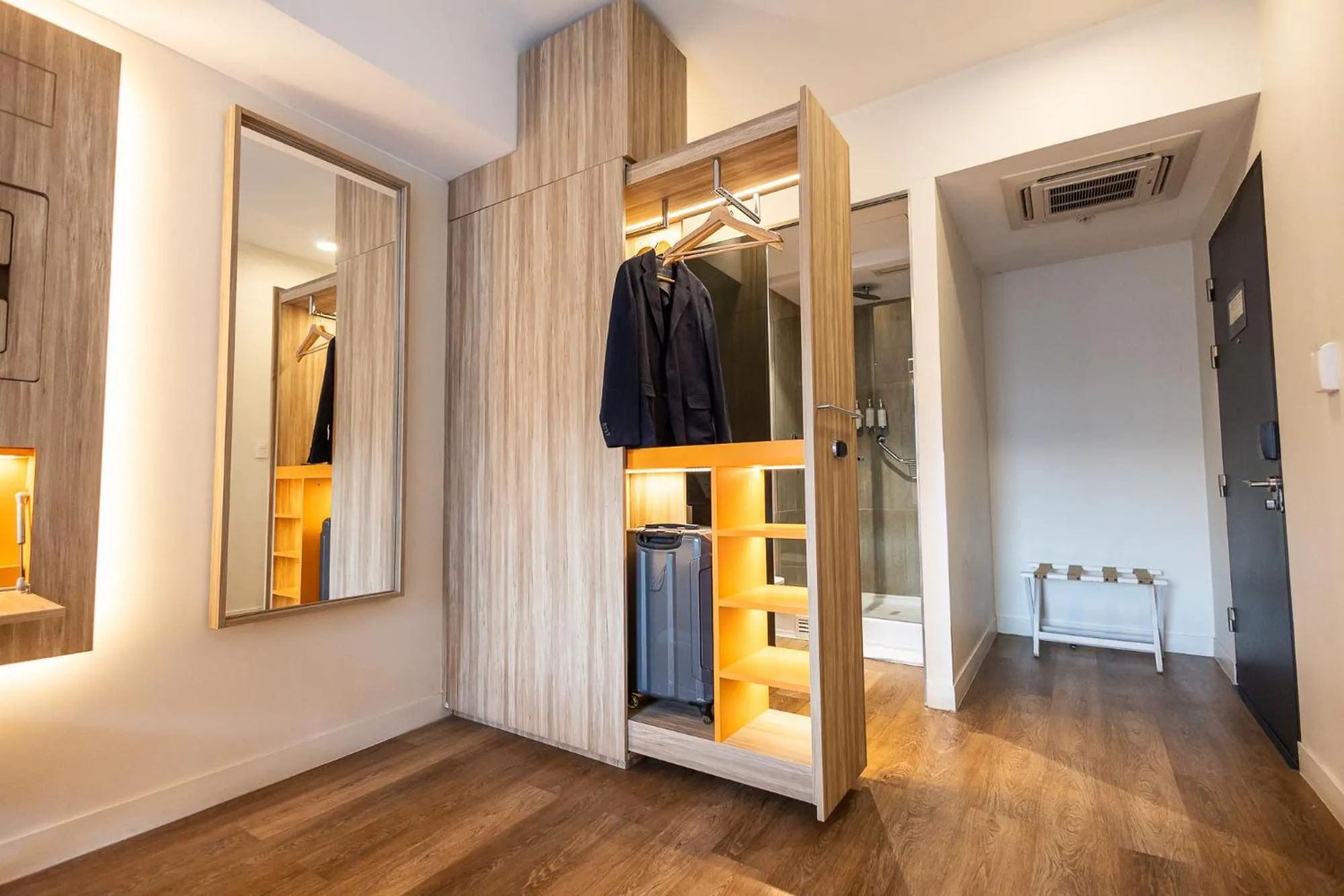 Photo of the whole room in Hotel Nodo - El hotel que respira