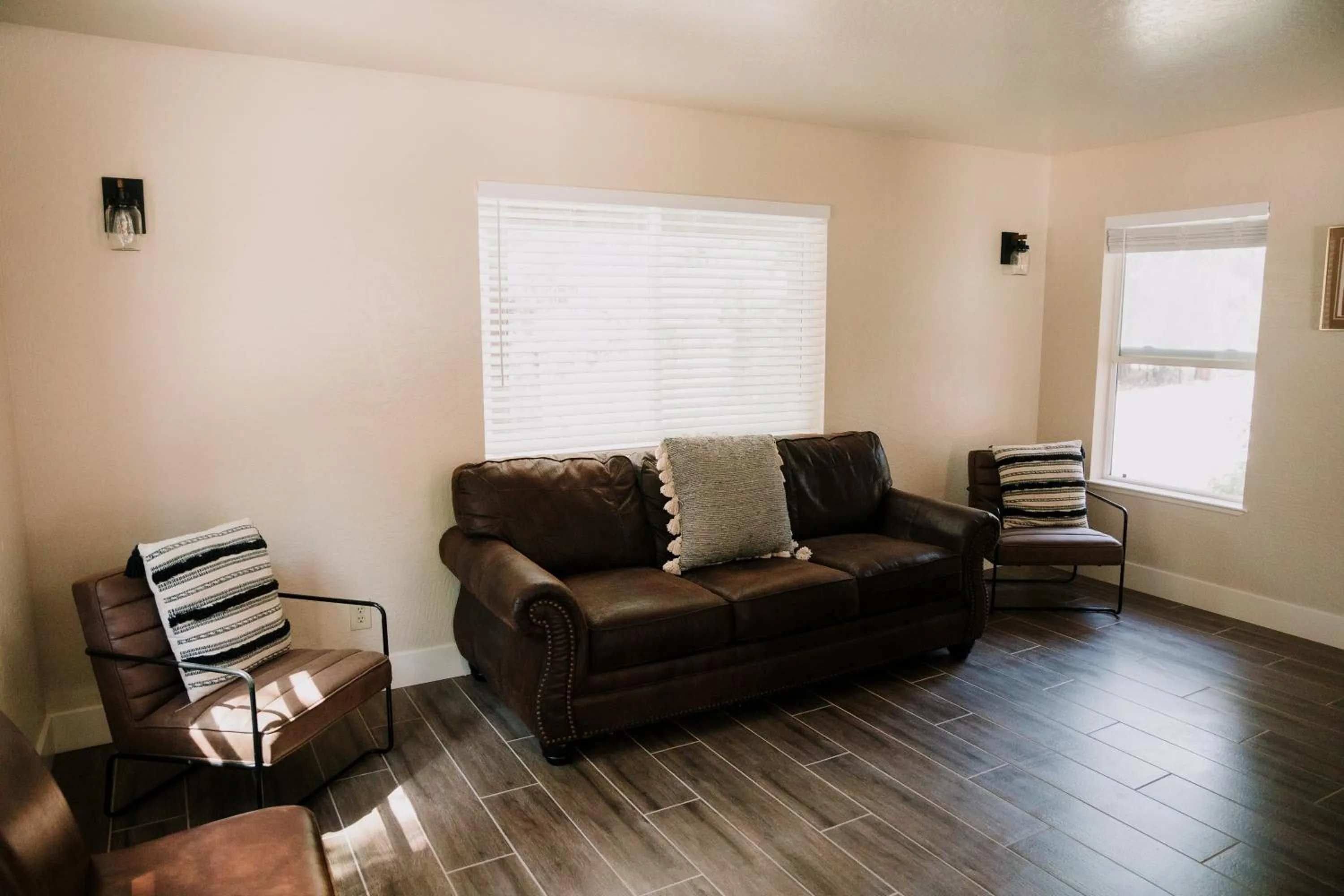 Living room in The Long Barn Lodge