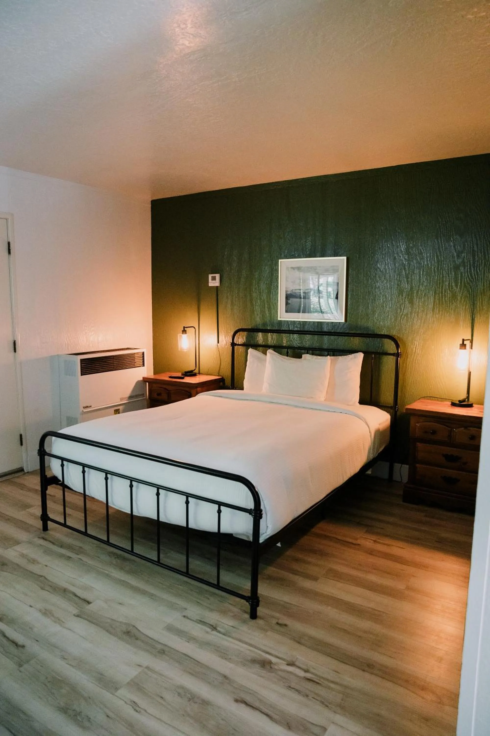 Bed in The Long Barn Lodge