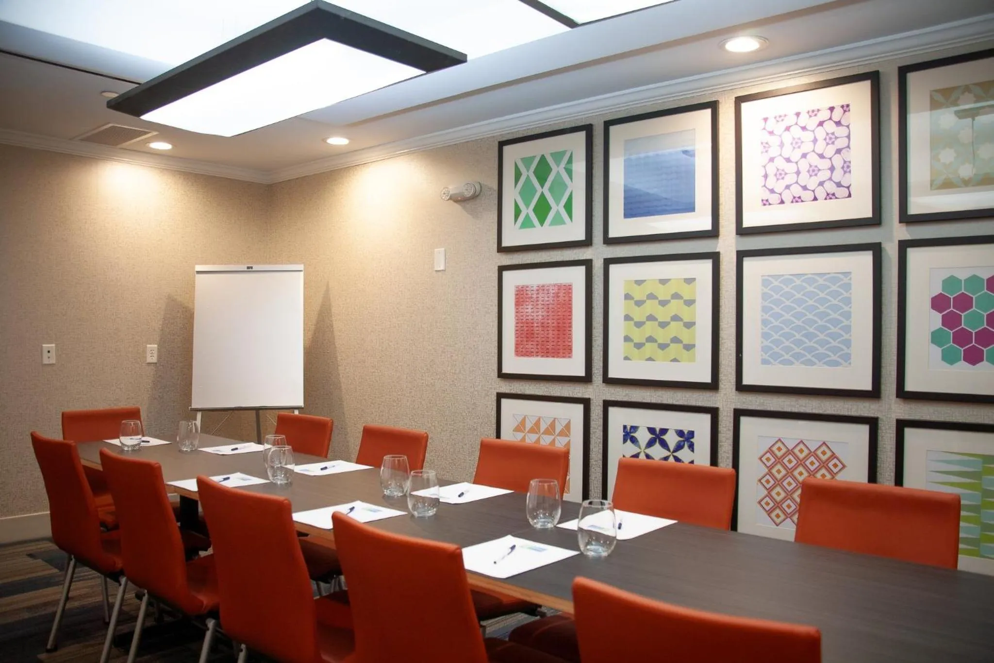 Meeting/conference room in Holiday Inn Express & Suites Overland Park by IHG