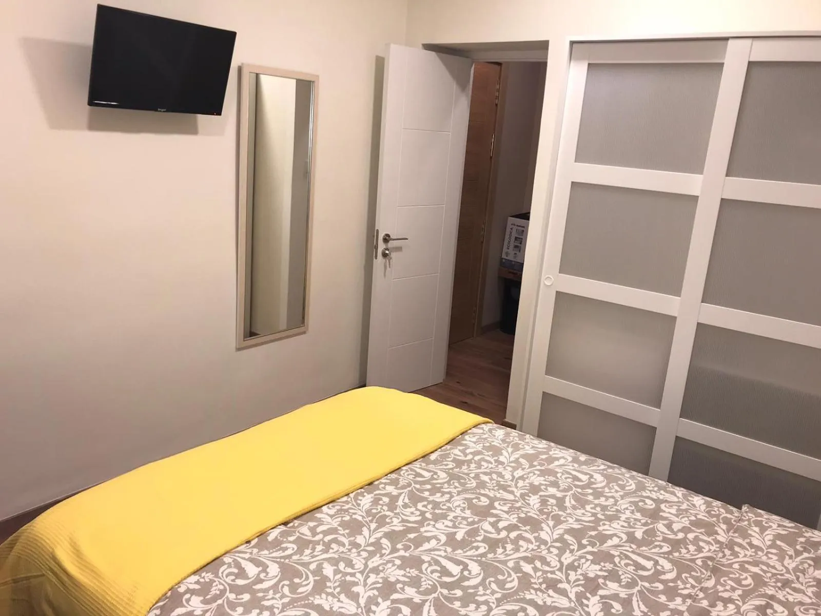 Bed in RESIDENCIA COMPOSTELA 2