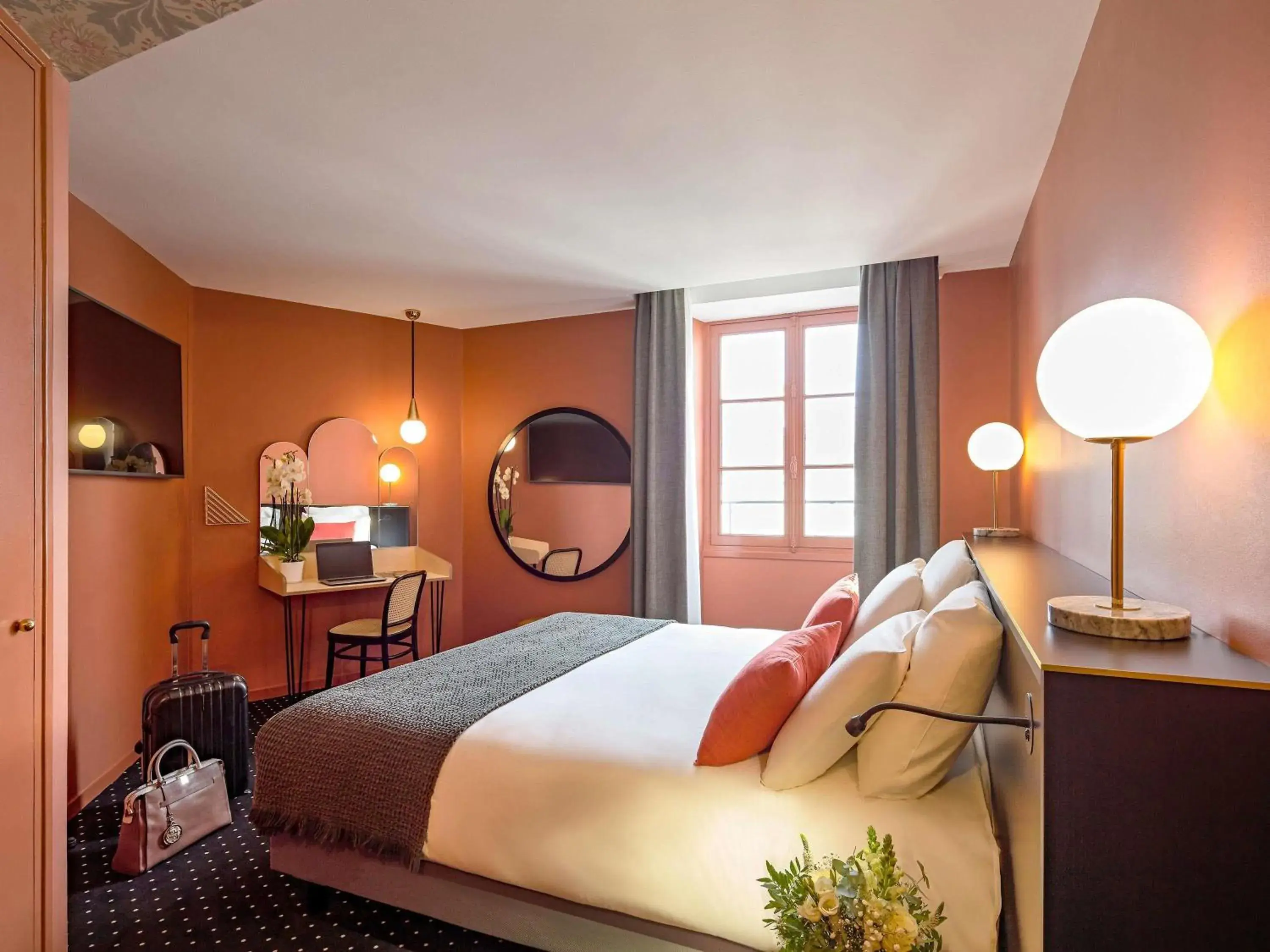 Superior Double Room in Mercure Nantes Centre Passage Pommeraye Superior Double Room in Mercure Nantes Centre Passage Pommeraye