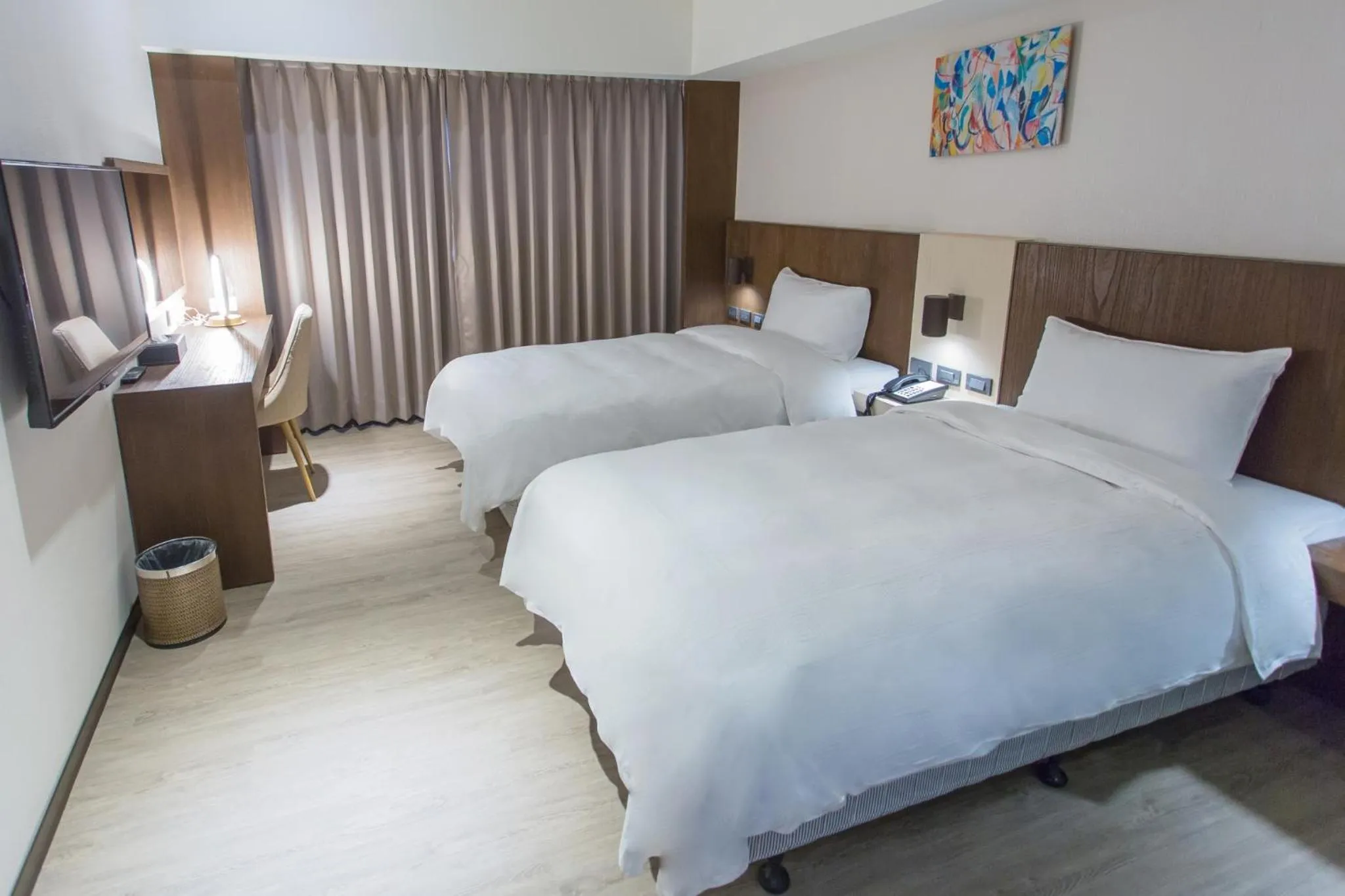 Photo of the whole room, Bed in Seeing Inn