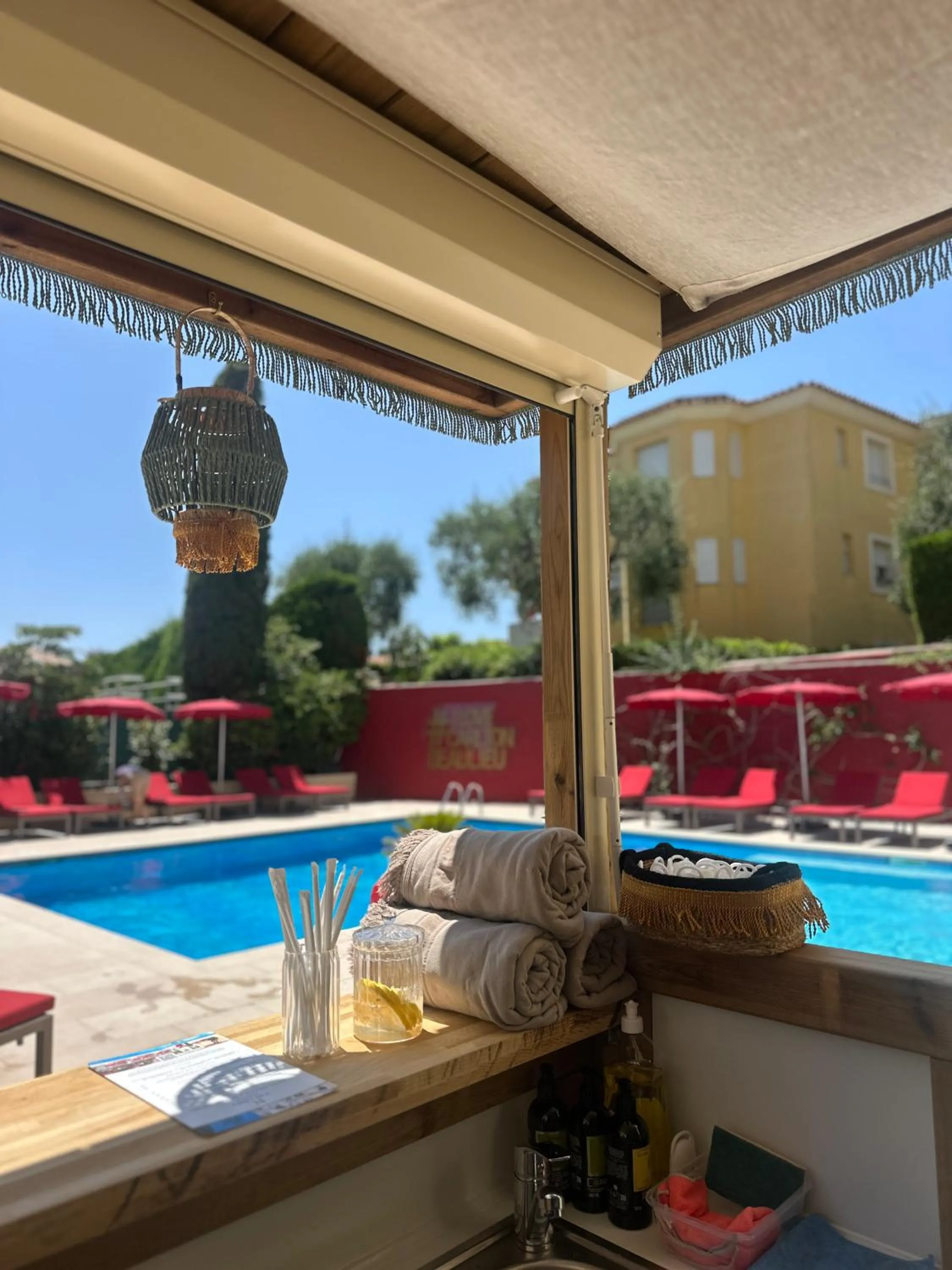 Swimming pool in Hotel Carlton