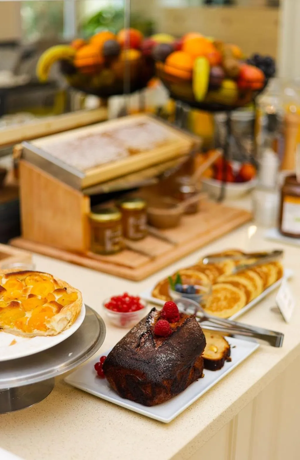 Buffet breakfast in Hotel Carlton