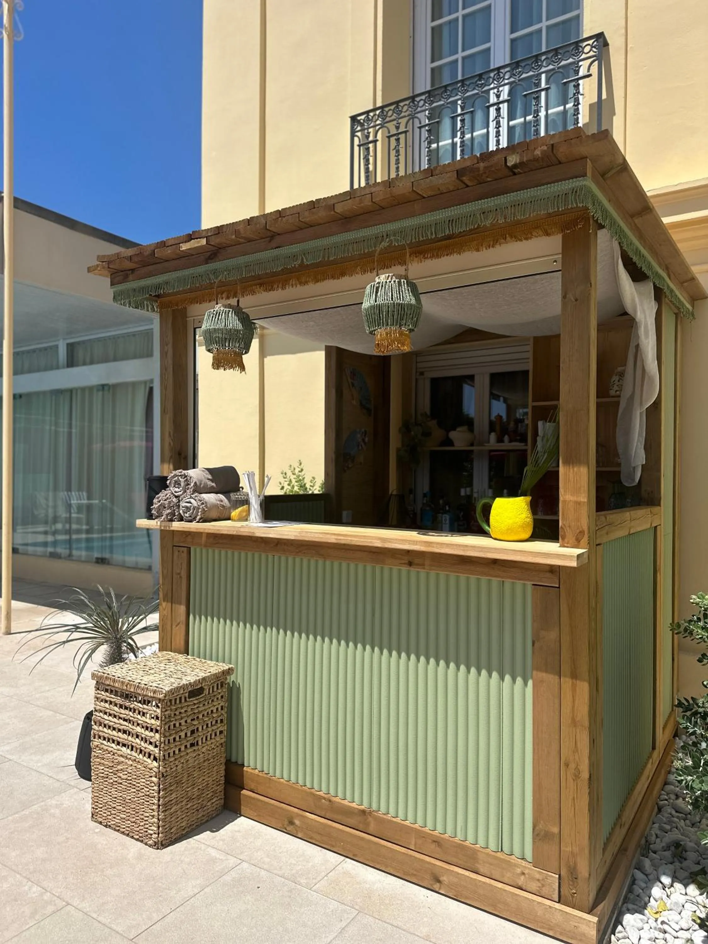 Swimming pool in Hotel Carlton