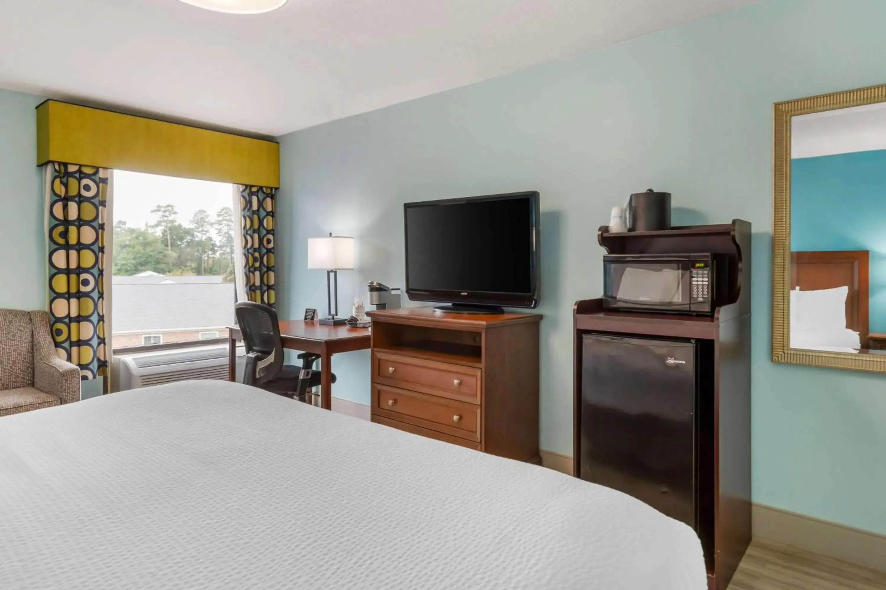 King Room - Disability Access in Best Western Plus Myrtle Beach@Intracoastal King Room - Disability Access in Best Western Plus Myrtle Beach@Intracoastal