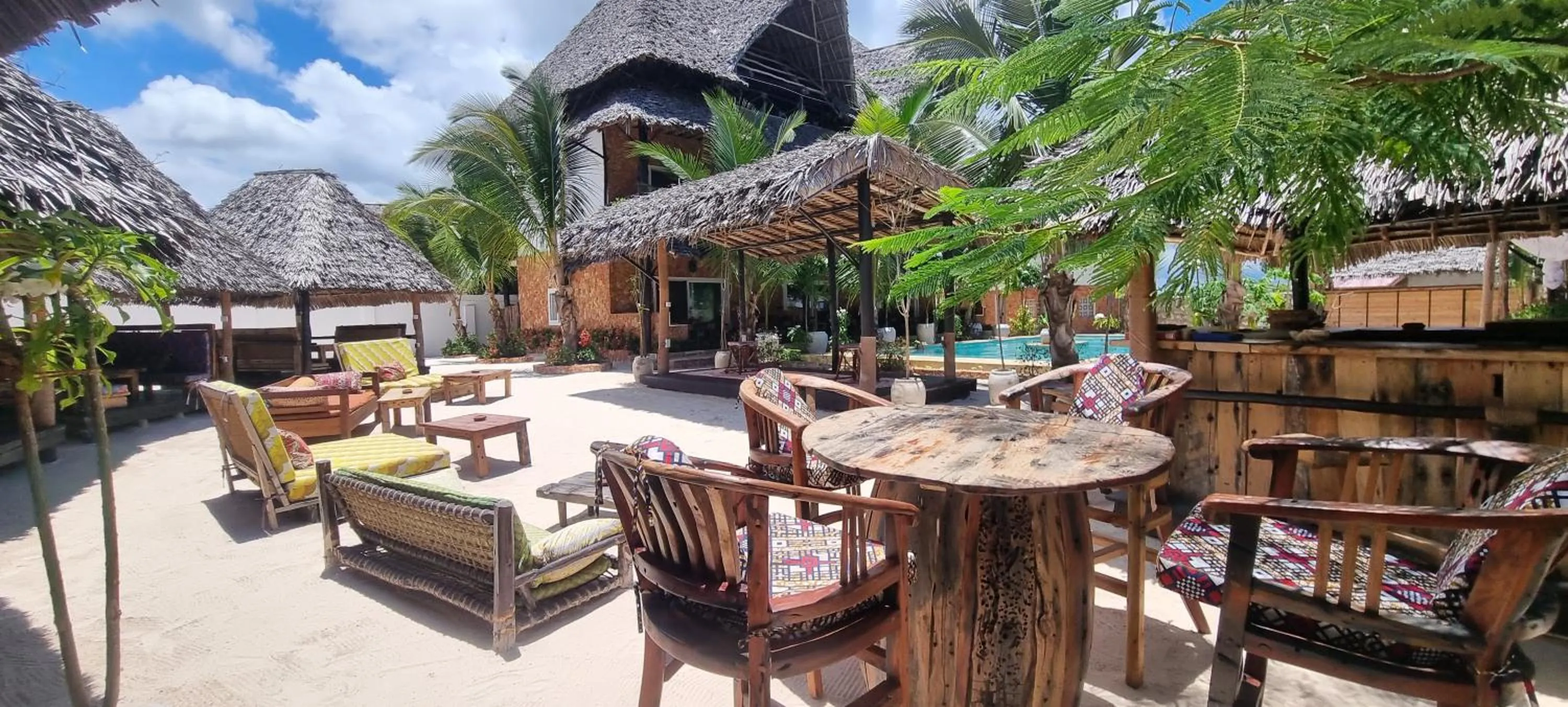 Restaurant/places to eat in Salama & Mbuyuni Bungalows