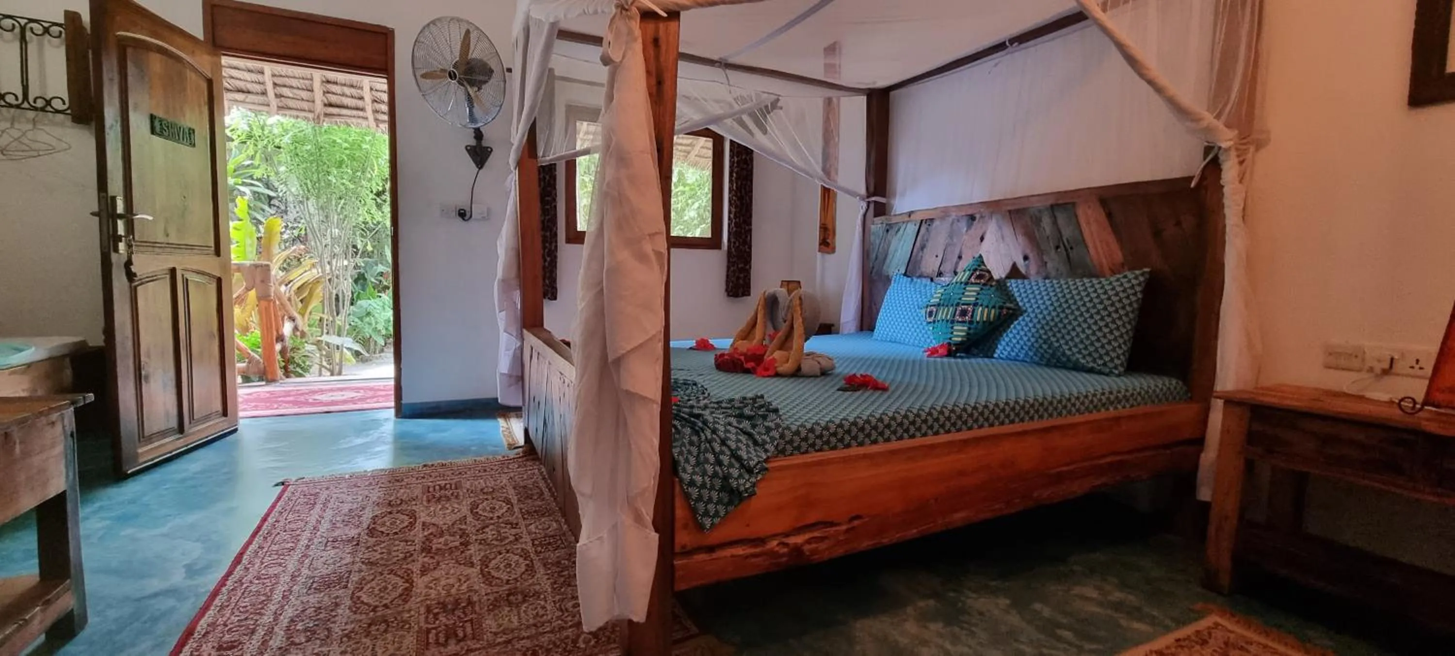 Balcony/Terrace, Bed in Salama & Mbuyuni Bungalows