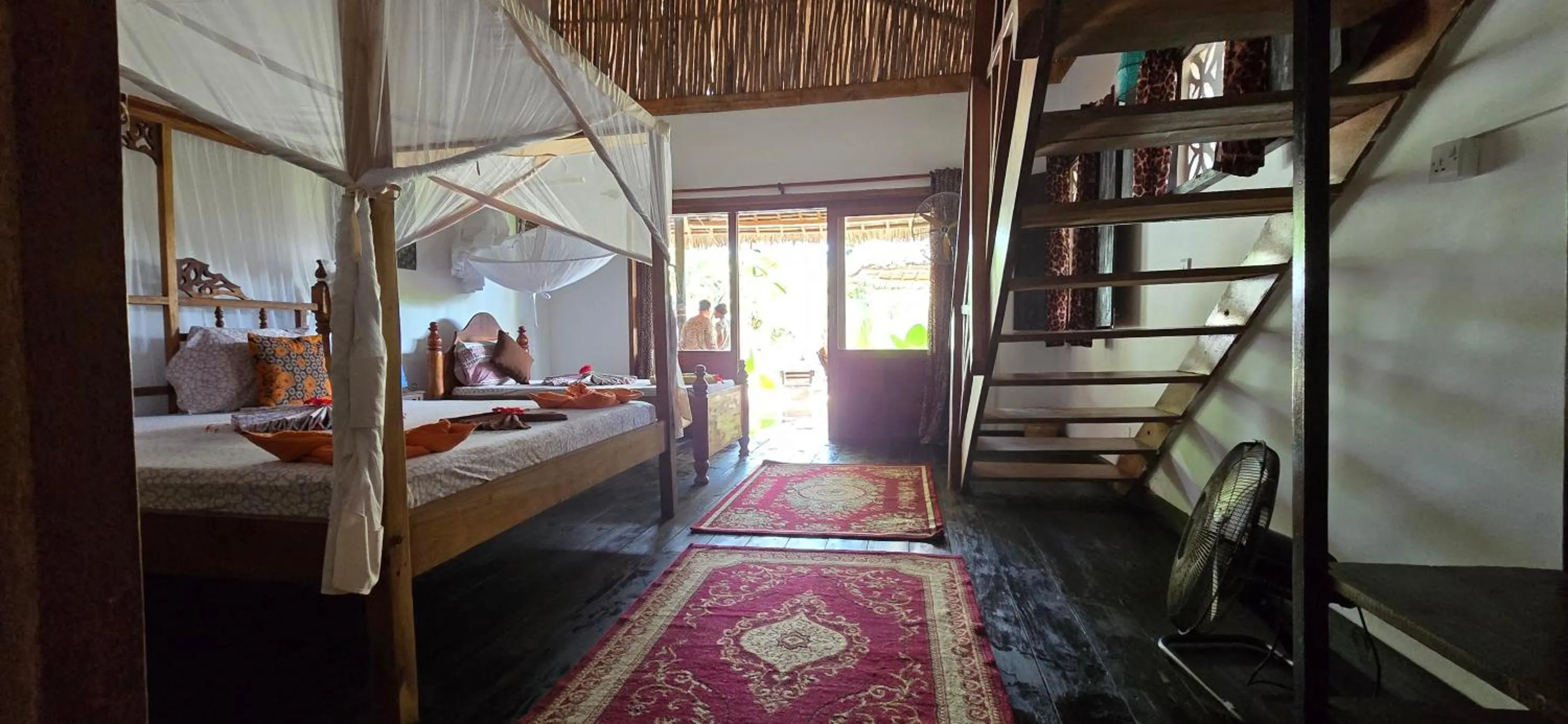 Shower, Bed in Salama & Mbuyuni Bungalows