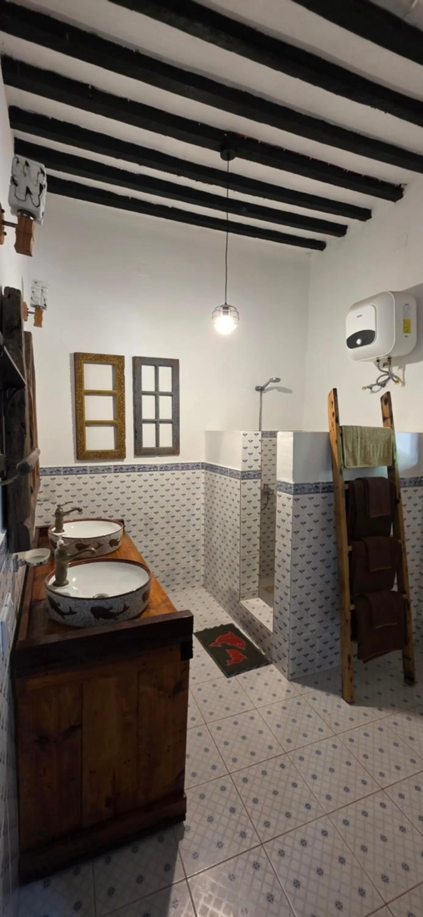 Salama & Mbuyuni Bungalows