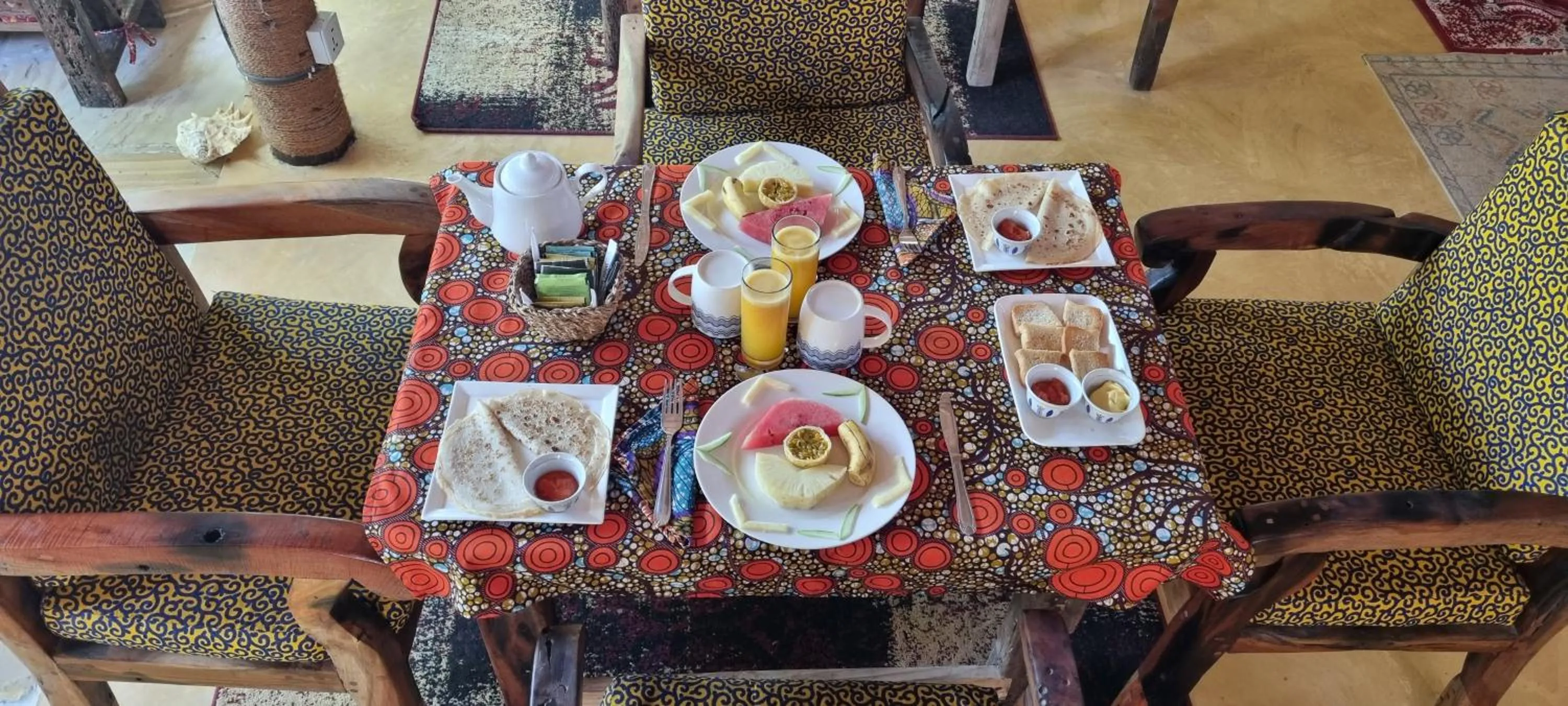 Restaurant/places to eat in Salama & Mbuyuni Bungalows