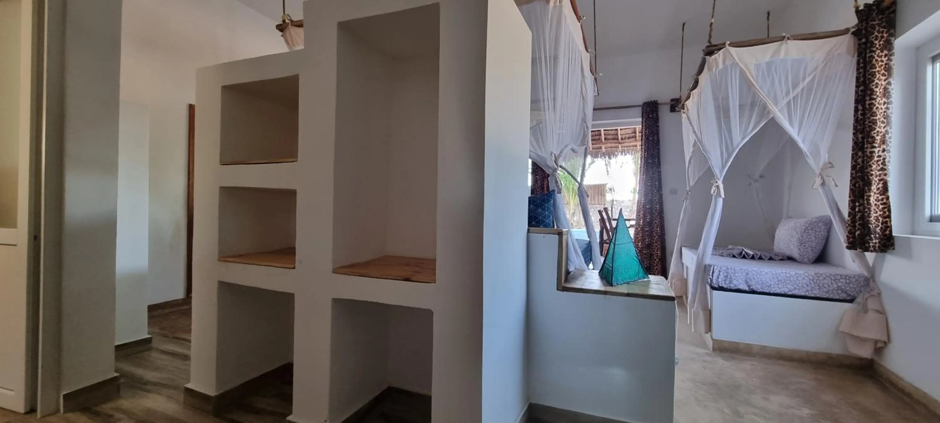 Balcony/Terrace, Bed in Salama & Mbuyuni Bungalows