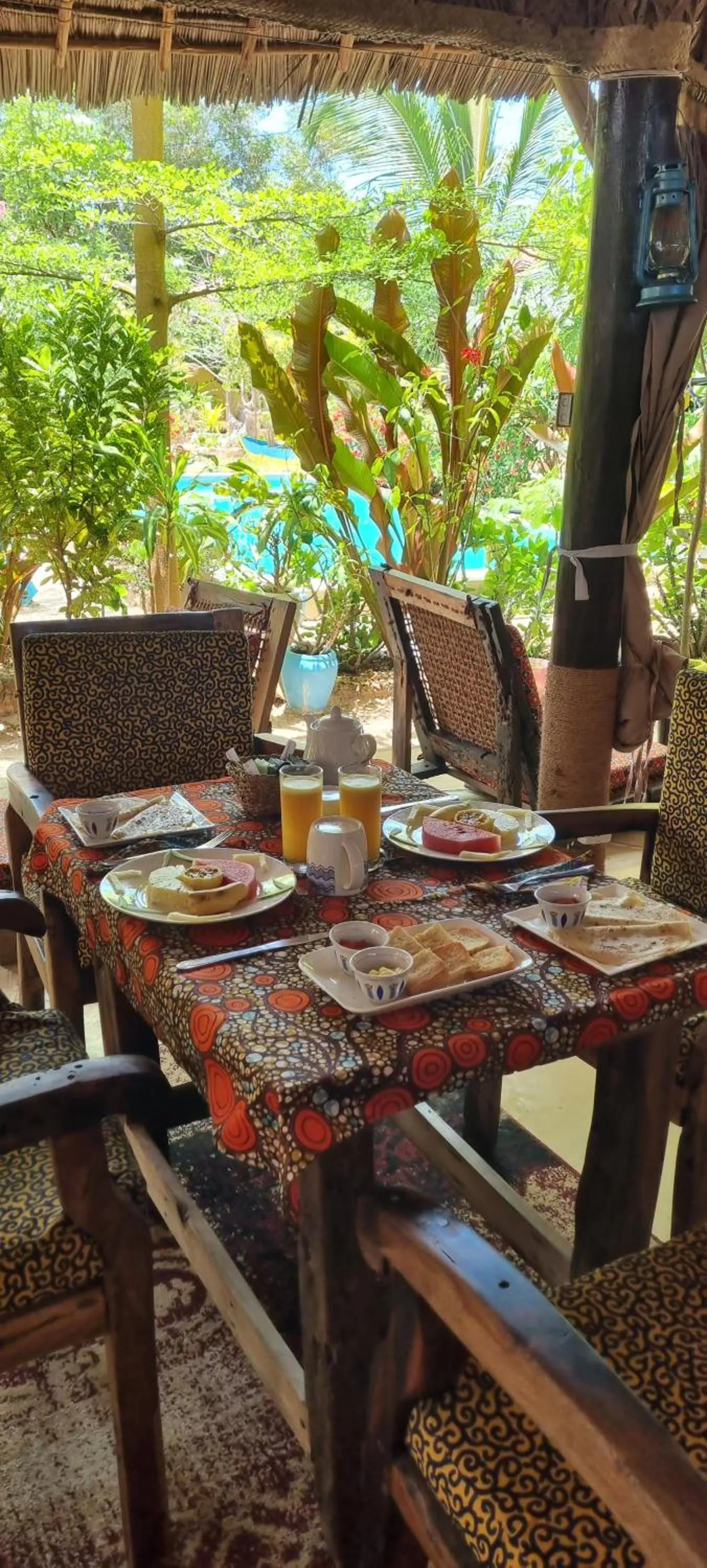 Restaurant/places to eat in Salama & Mbuyuni Bungalows