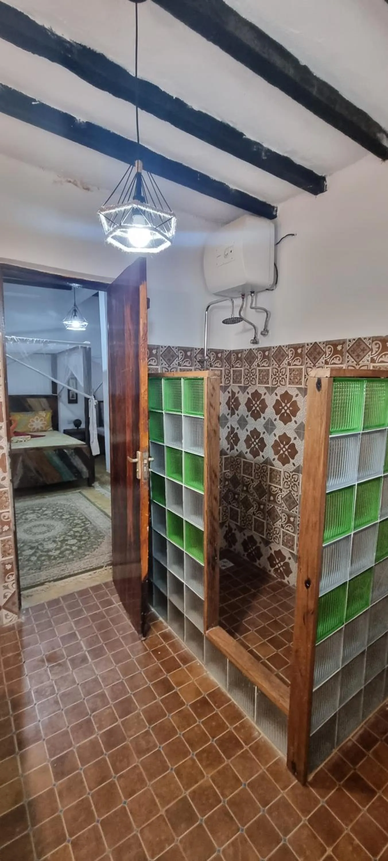 Shower in Salama & Mbuyuni Bungalows