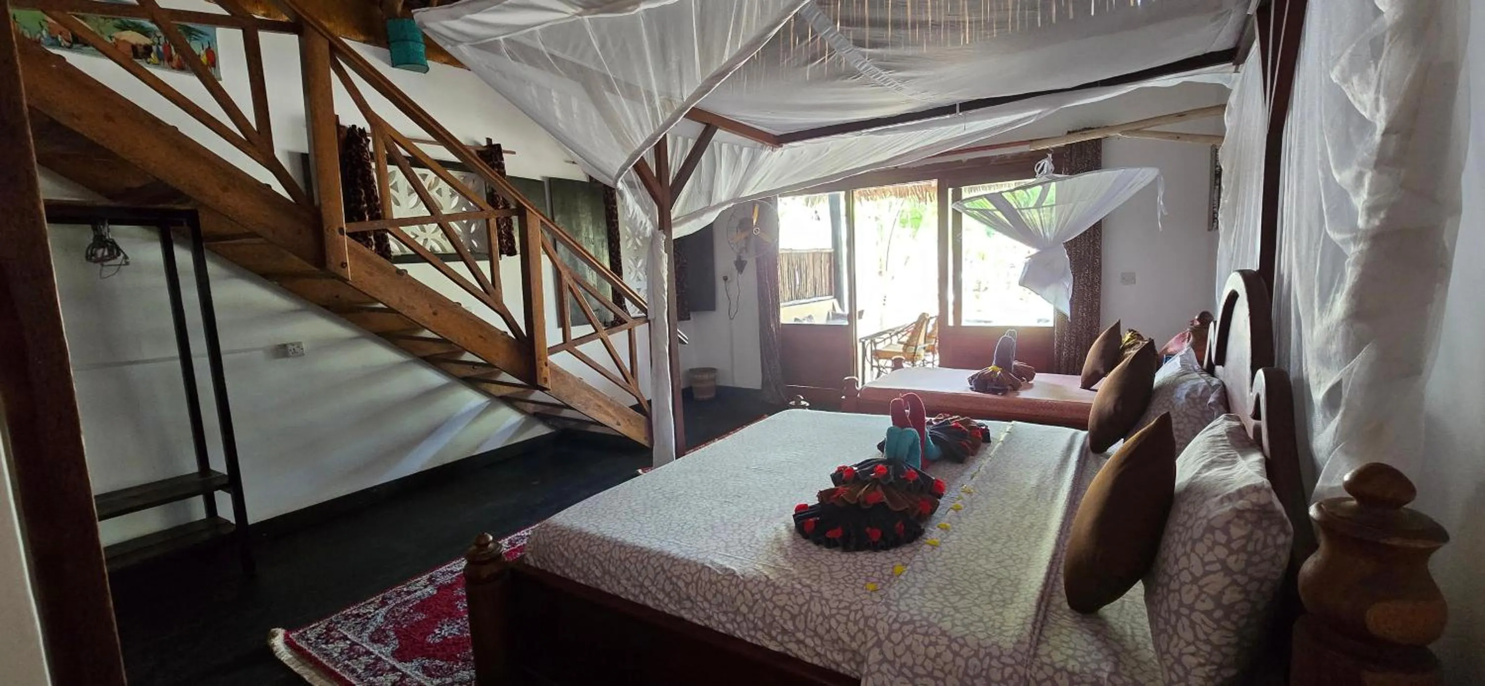 Shower in Salama & Mbuyuni Bungalows