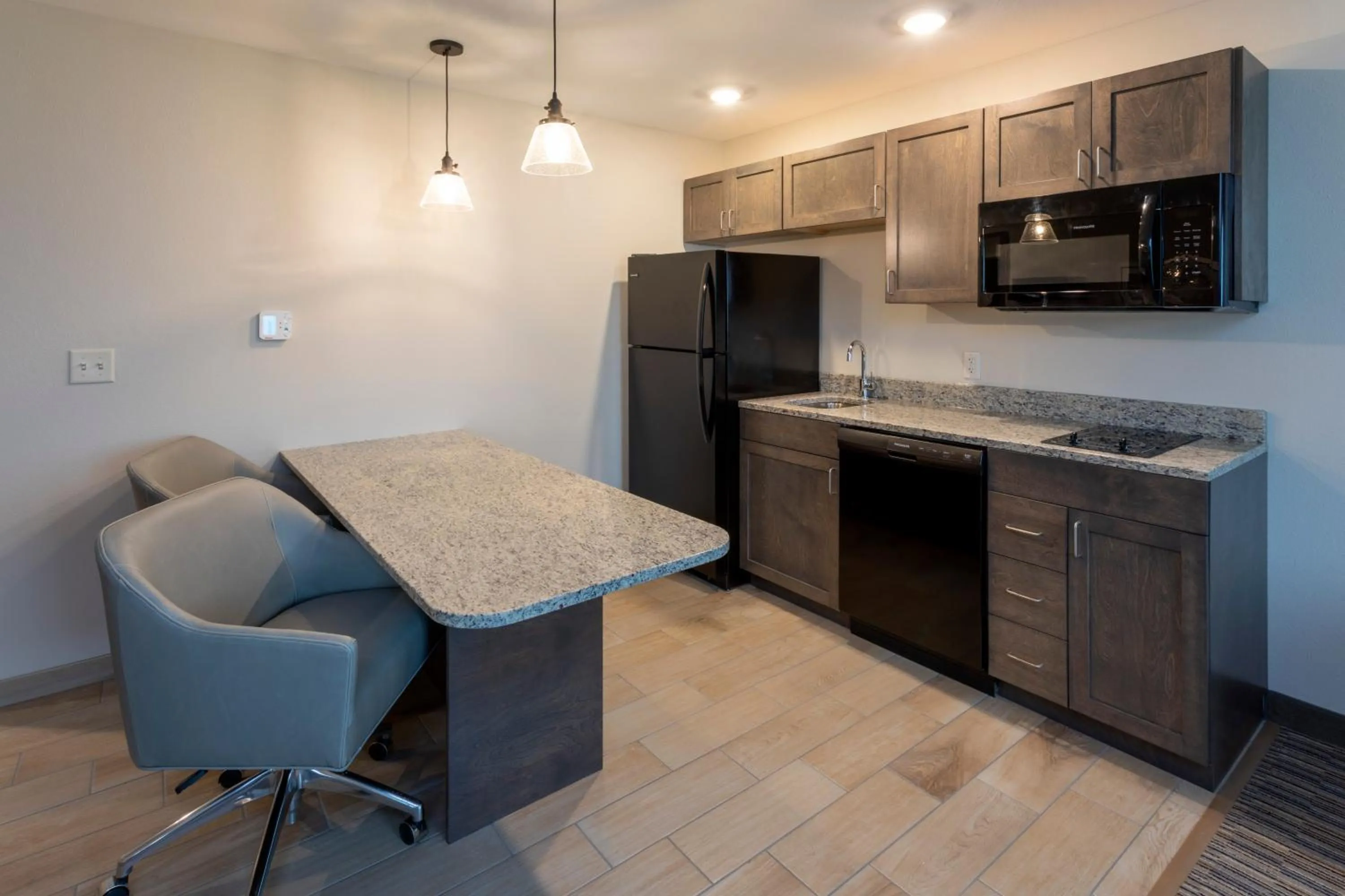 Kitchen or kitchenette in GrandStay Hotel & Suites Rock Valley