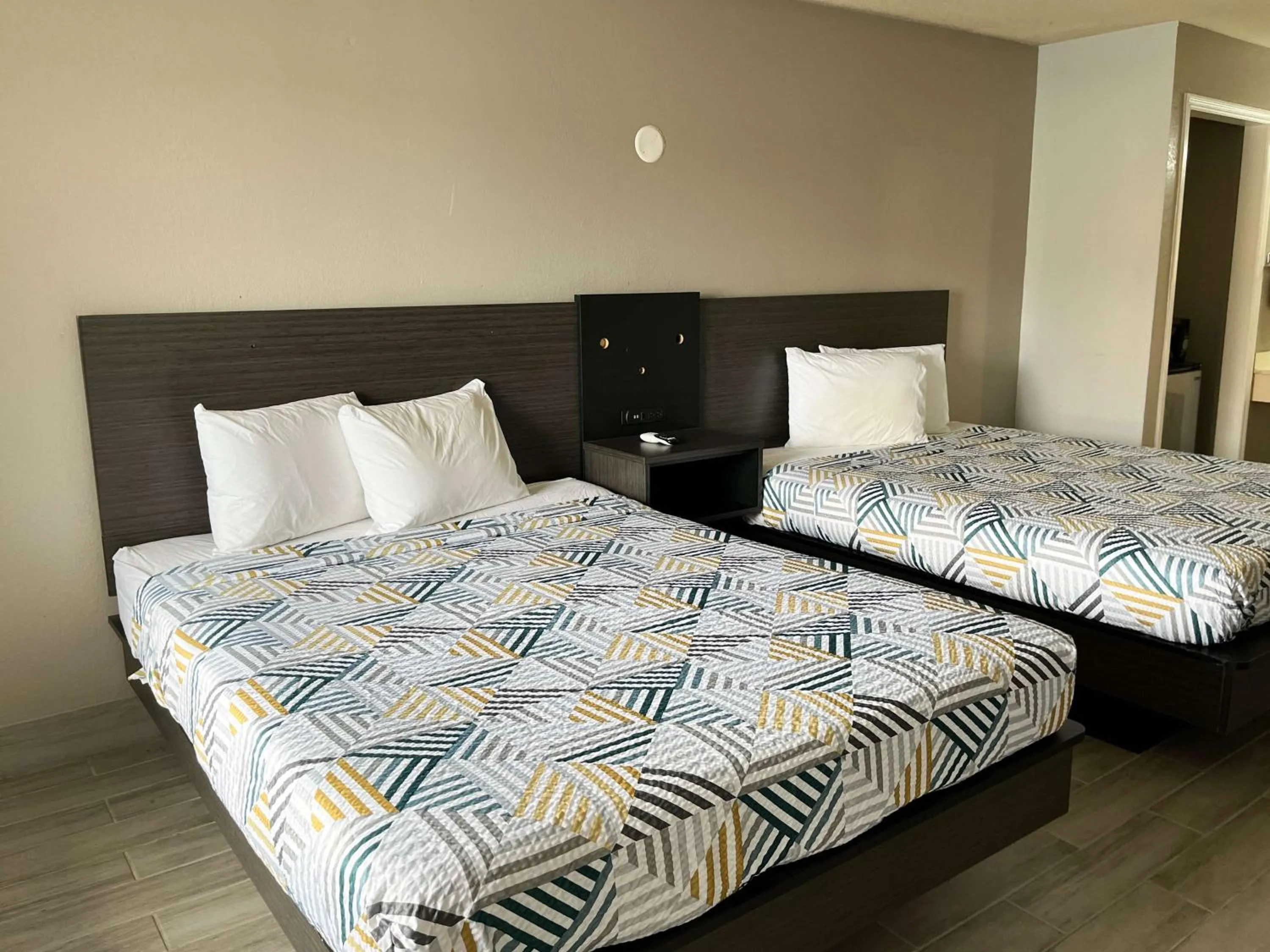 Bedroom, Bed in Motel 6 Cordele, GA