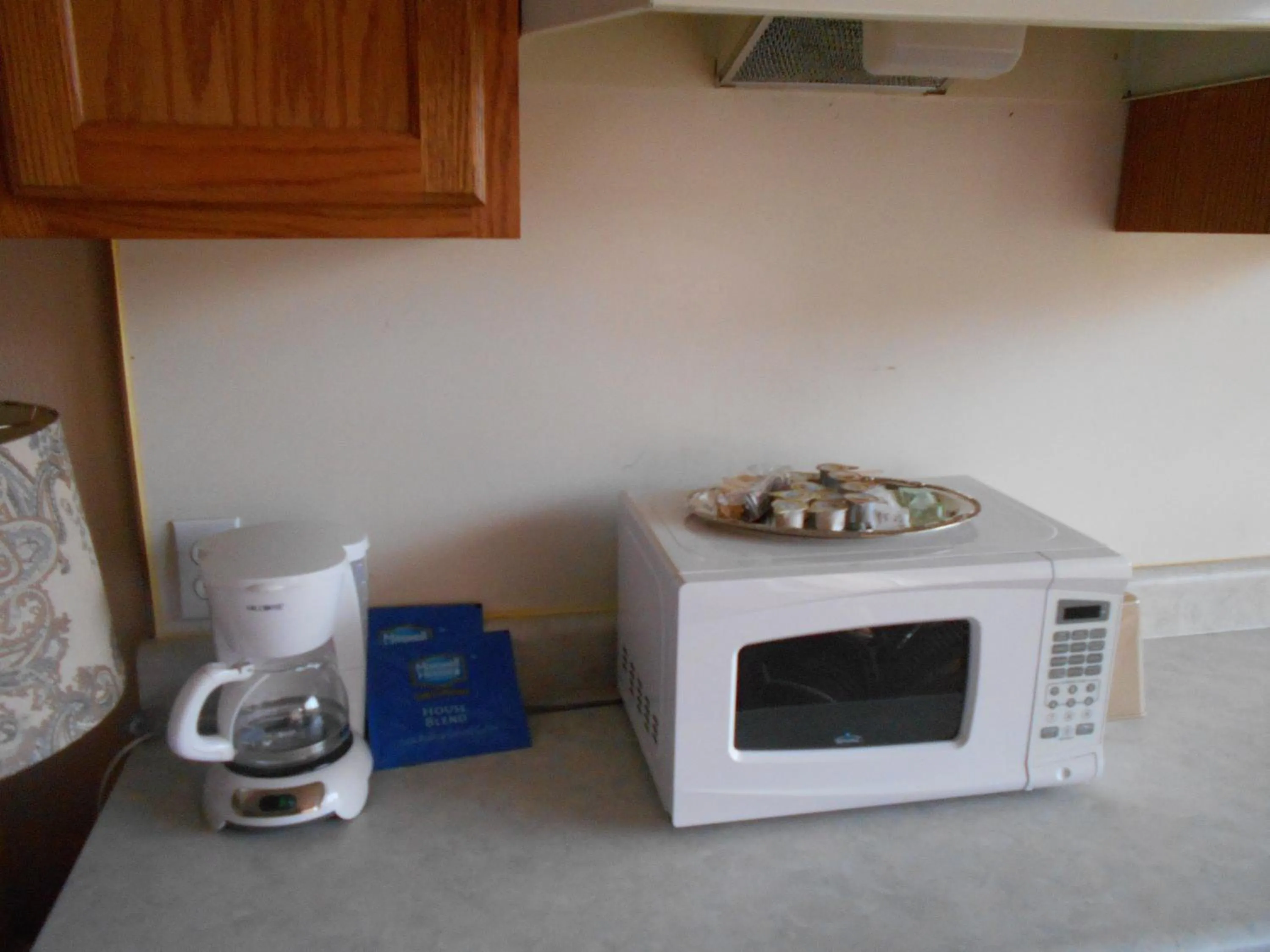 Coffee/tea facilities in Victorian Inn