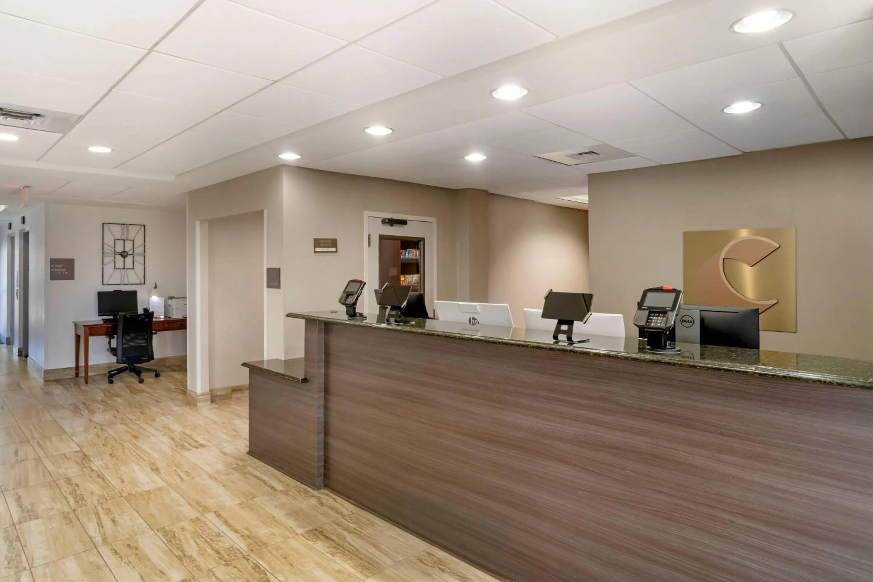 Lobby or reception in Comfort Suites near Birkdale Village- Huntersville