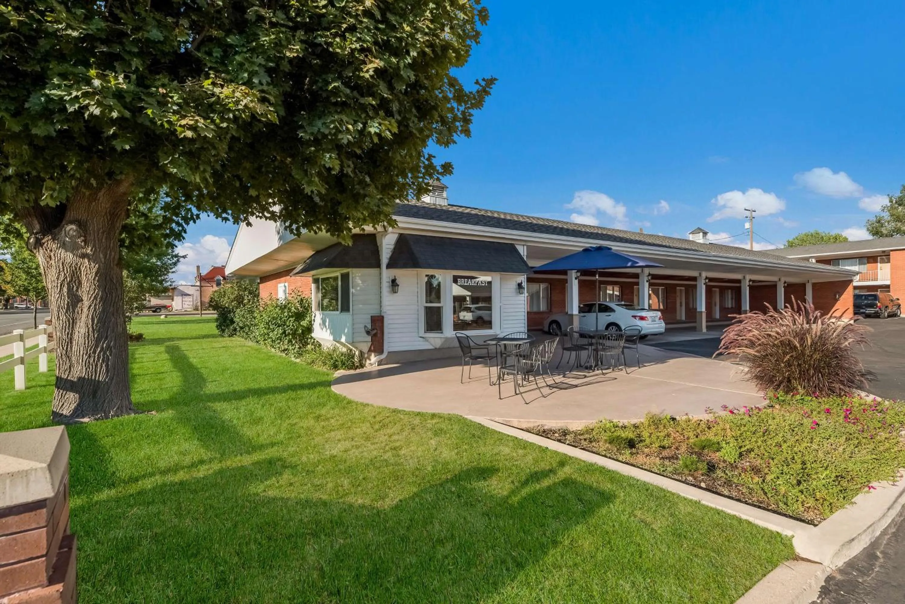 Property building in Best Western Butch Cassidy Inn