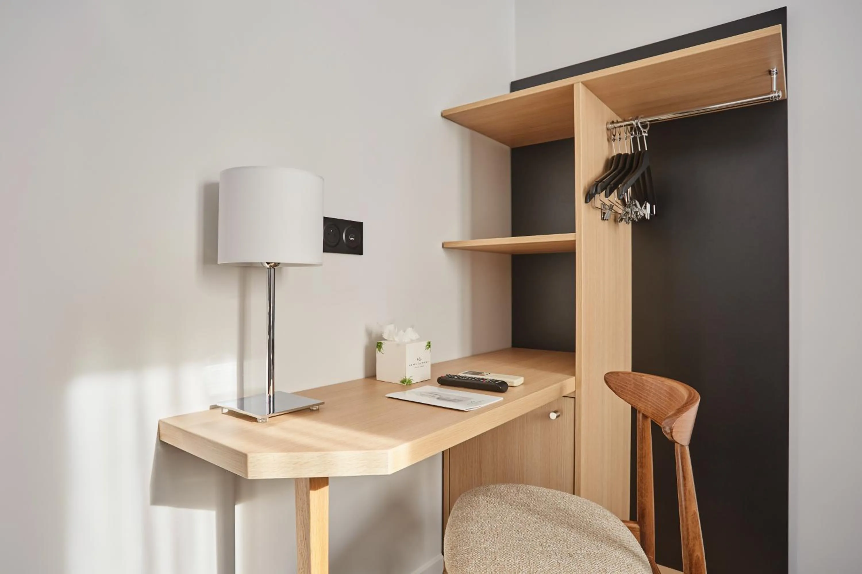 Dining area in Hotel Gabriel Issy Paris